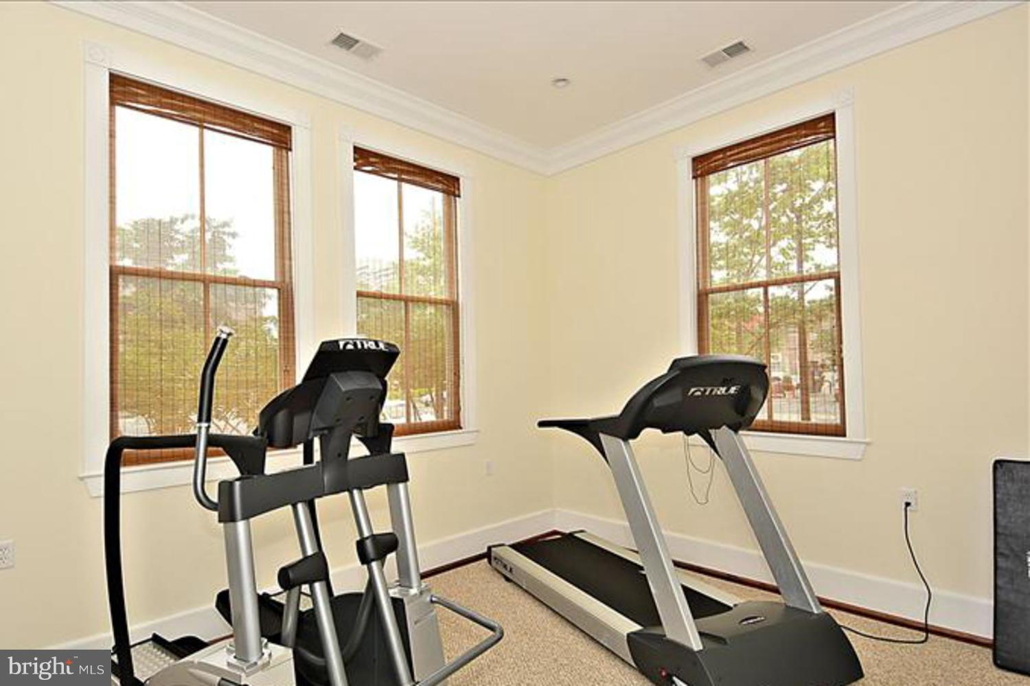 900 NORTH WASHINGTON STREET CONDOMINIUMS - Residential