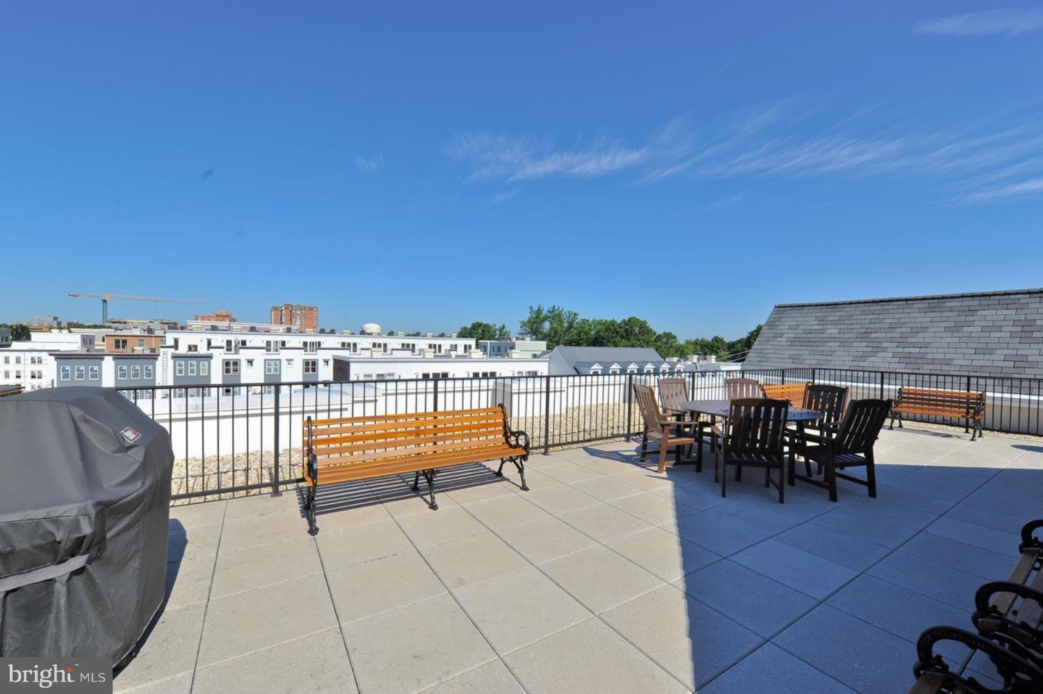 900 NORTH WASHINGTON STREET CONDOMINIUMS - Residential