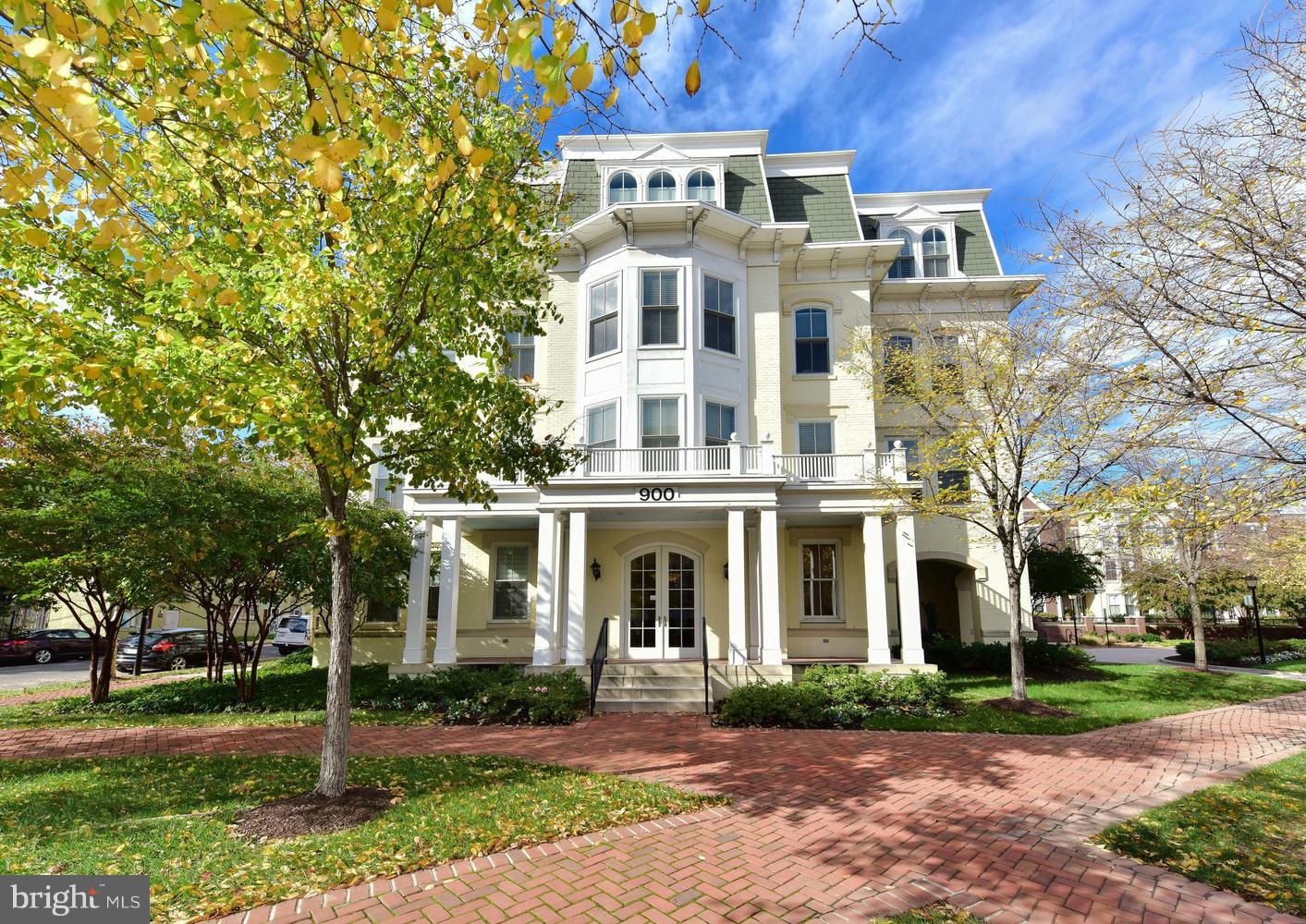 900 NORTH WASHINGTON STREET CONDOMINIUMS - Residential