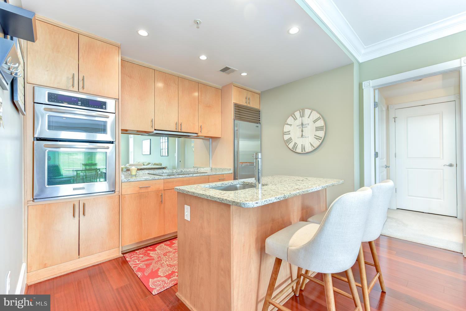 900 NORTH WASHINGTON STREET CONDOMINIUMS - Residential