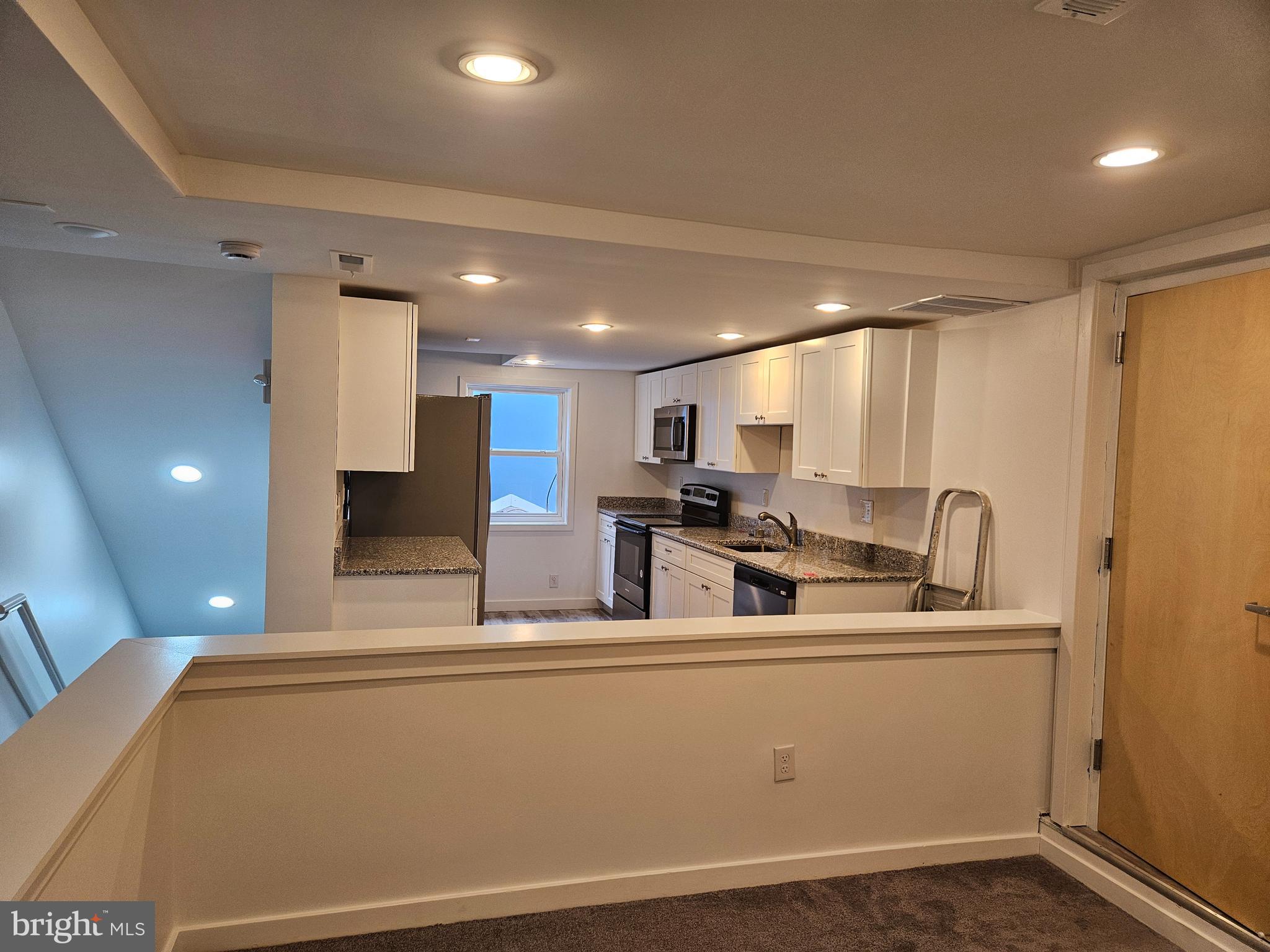 LAFAYETTE HILL - Residential Lease