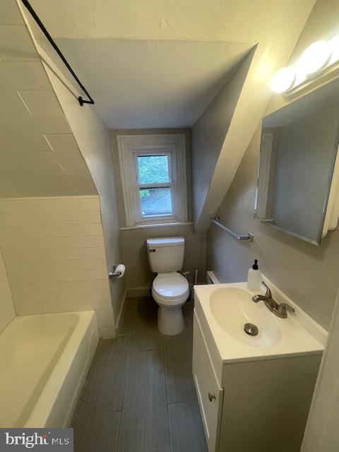 SQUIRREL HILL - Residential Lease