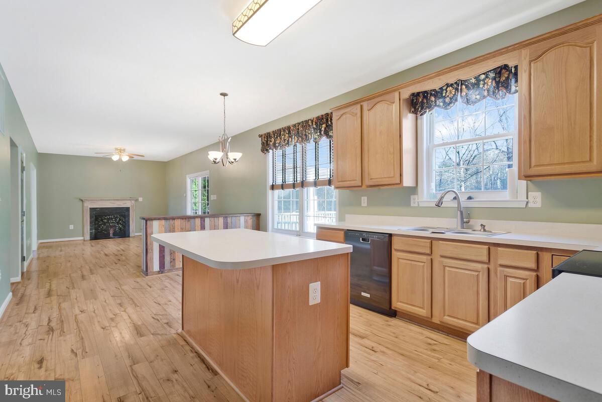 OAKLEIGH MANOR ESTATES - Residential