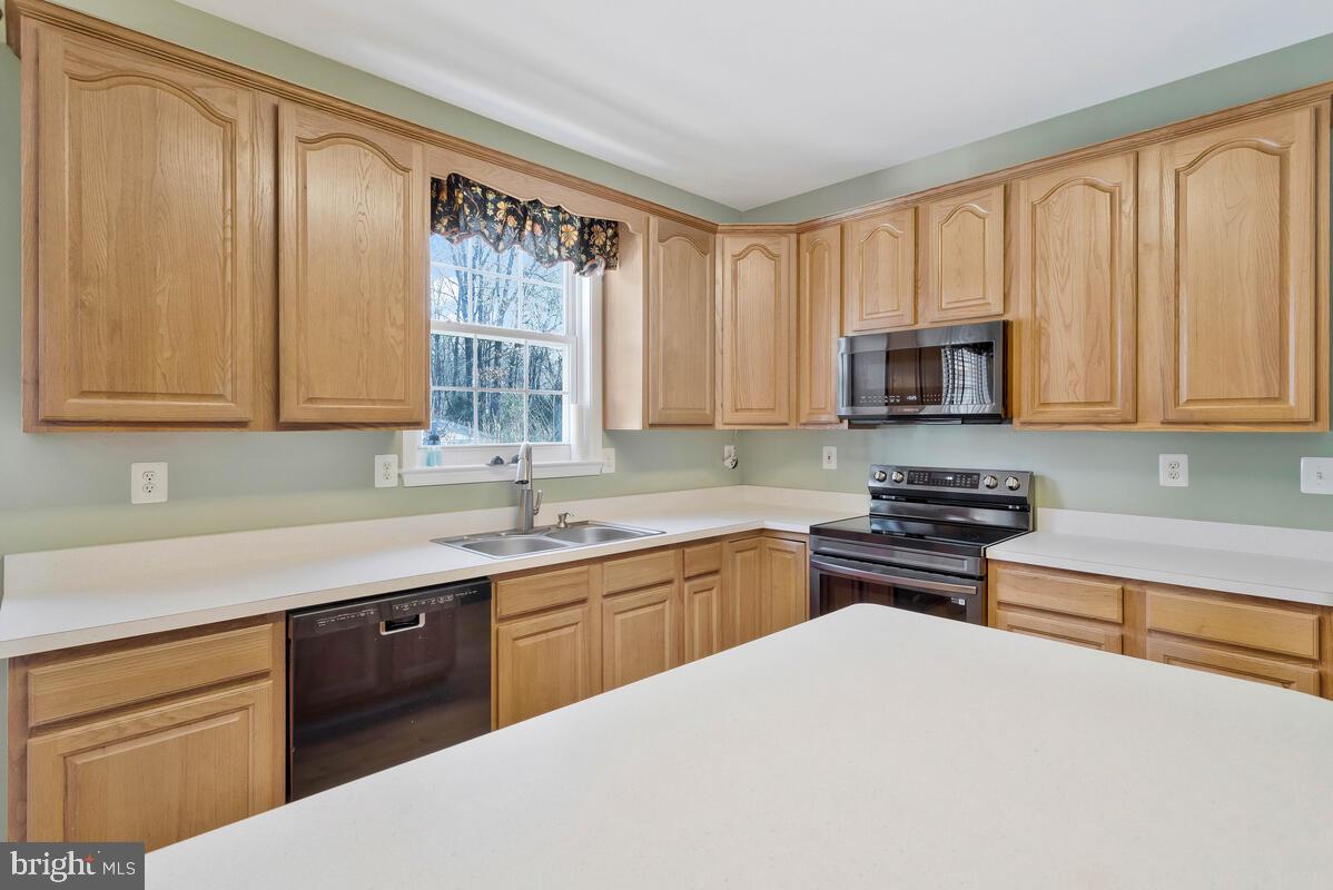 OAKLEIGH MANOR ESTATES - Residential