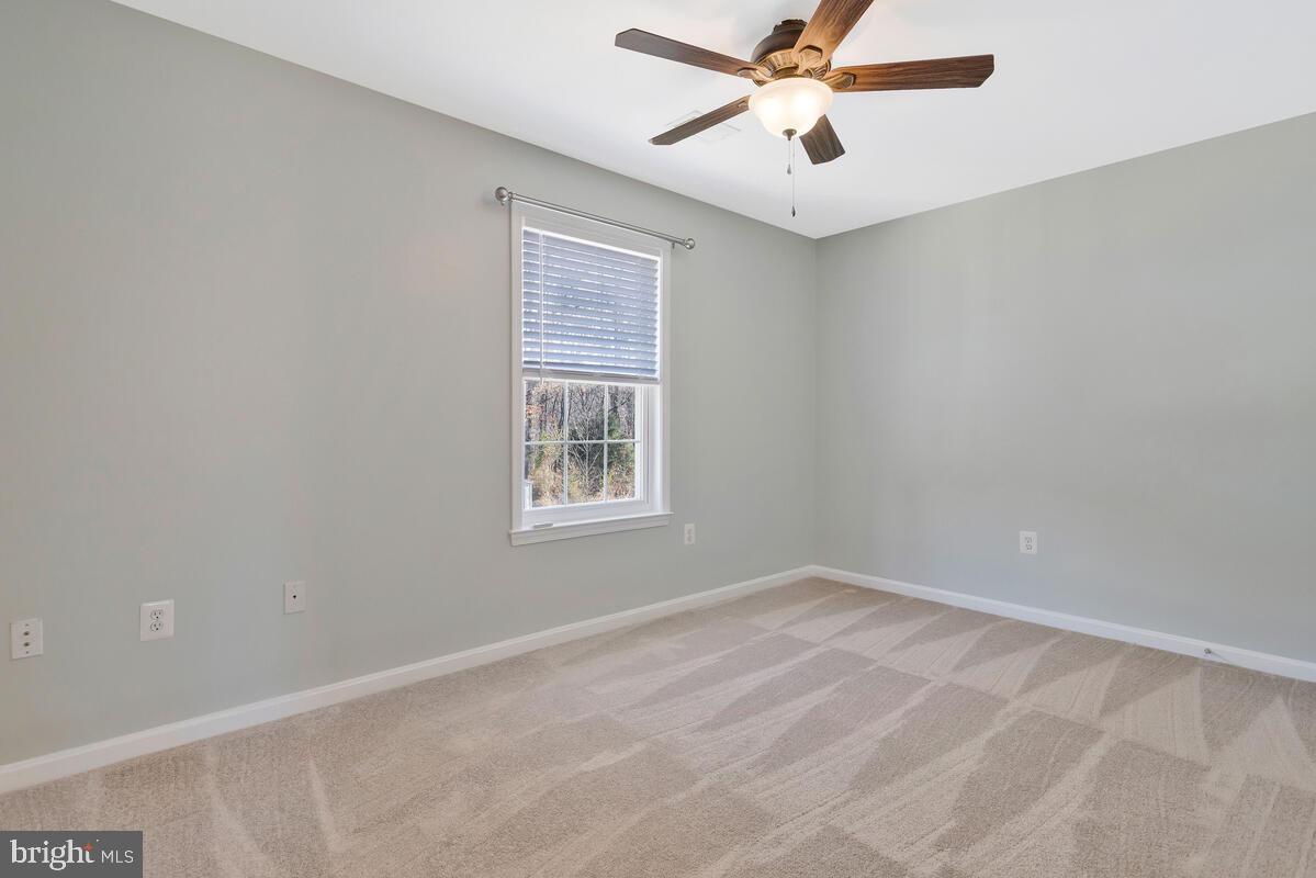 OAKLEIGH MANOR ESTATES - Residential