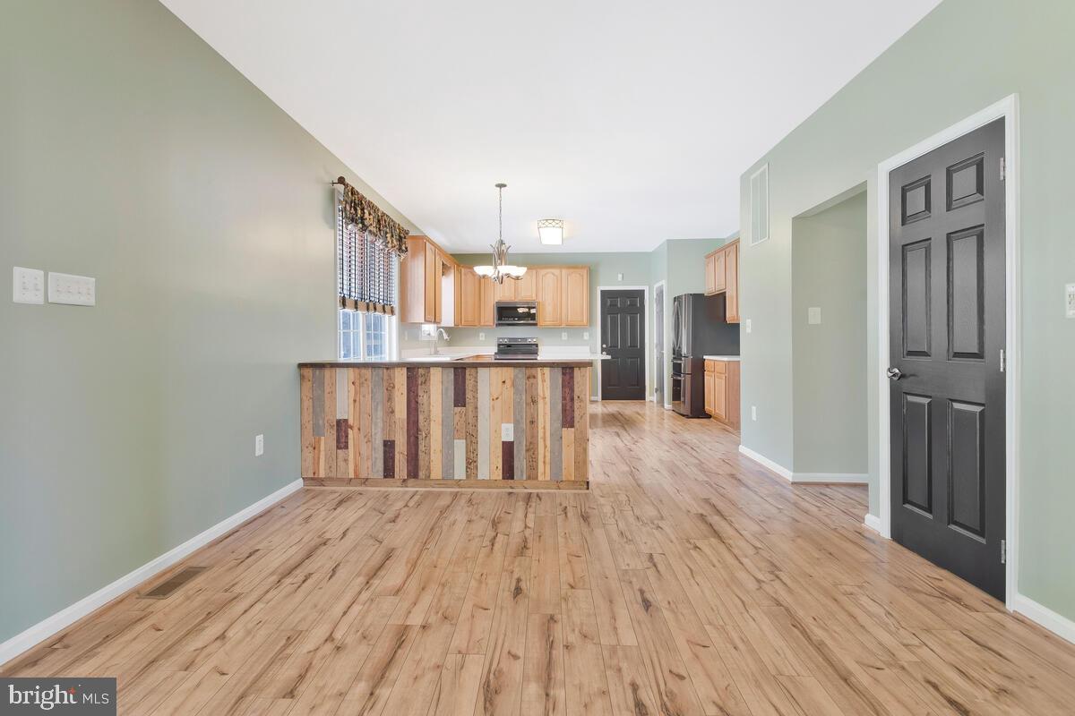 OAKLEIGH MANOR ESTATES - Residential