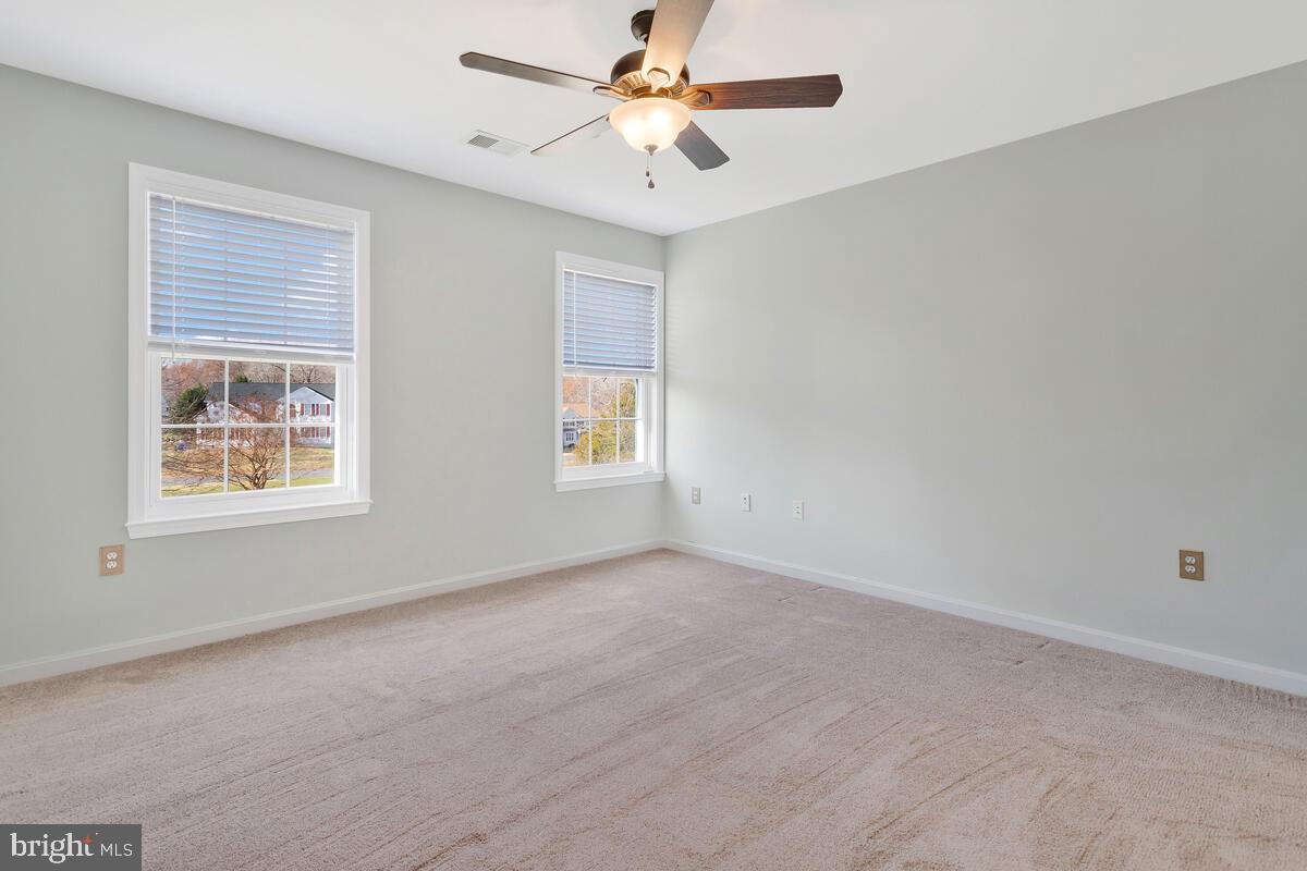 OAKLEIGH MANOR ESTATES - Residential