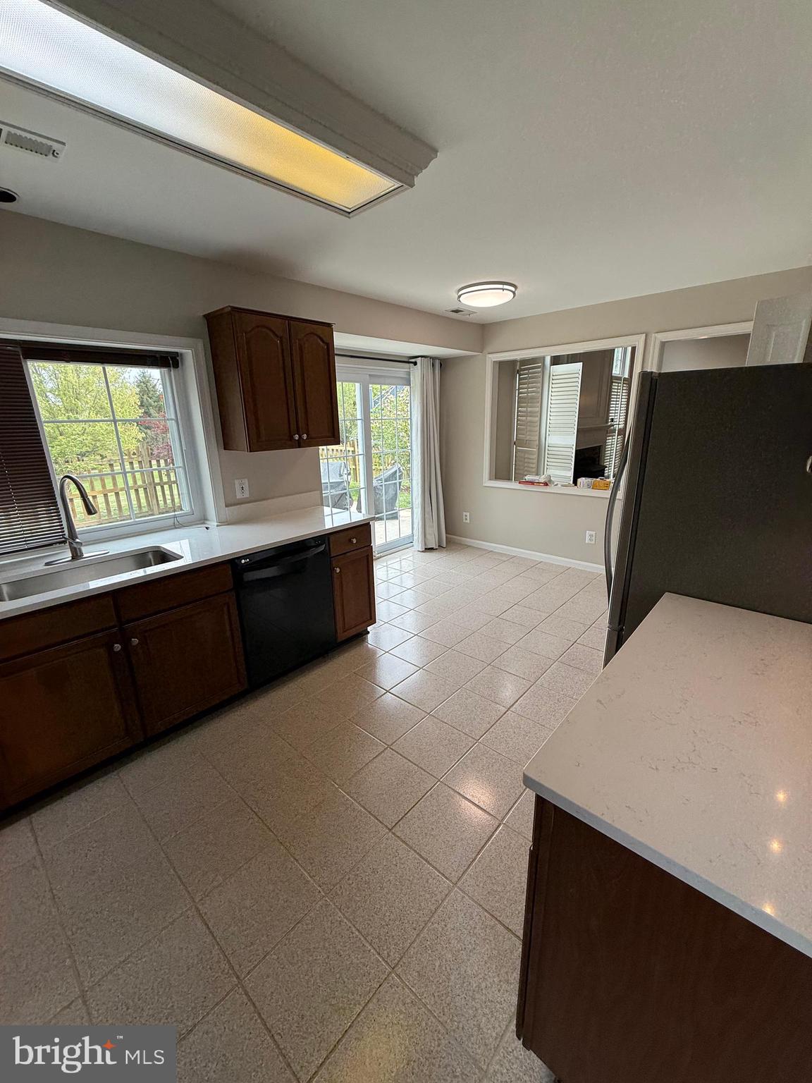 EXETER - Residential Lease