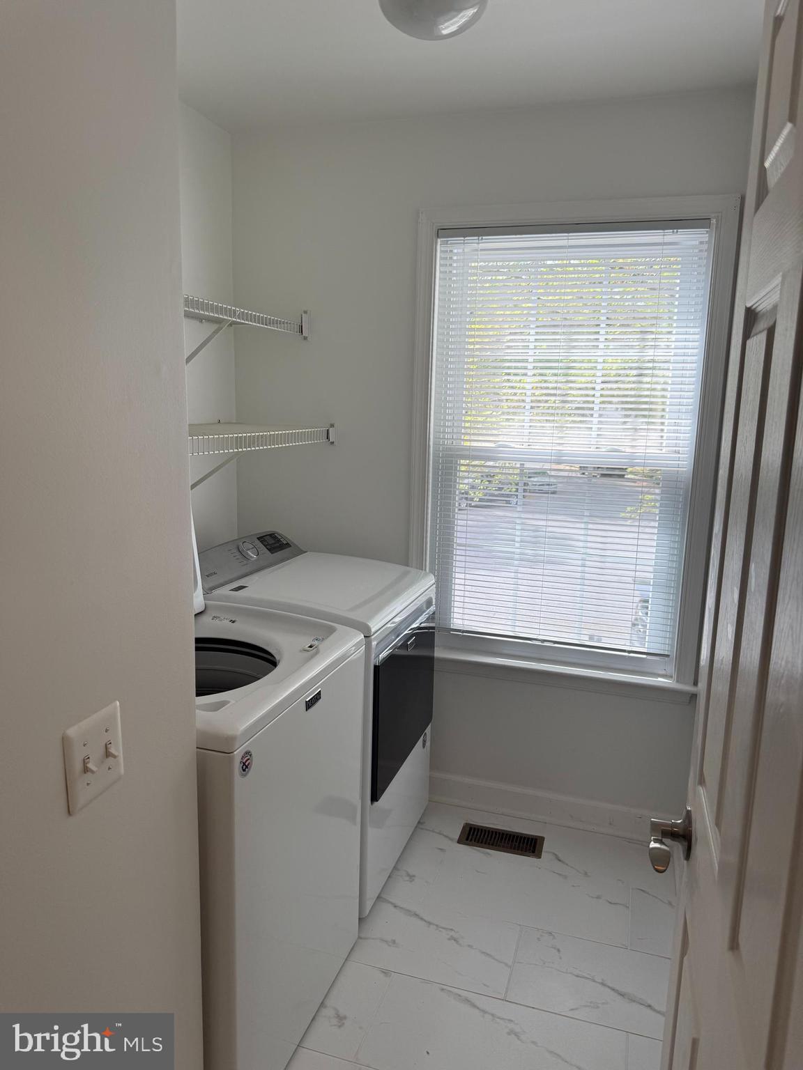 EXETER - Residential Lease