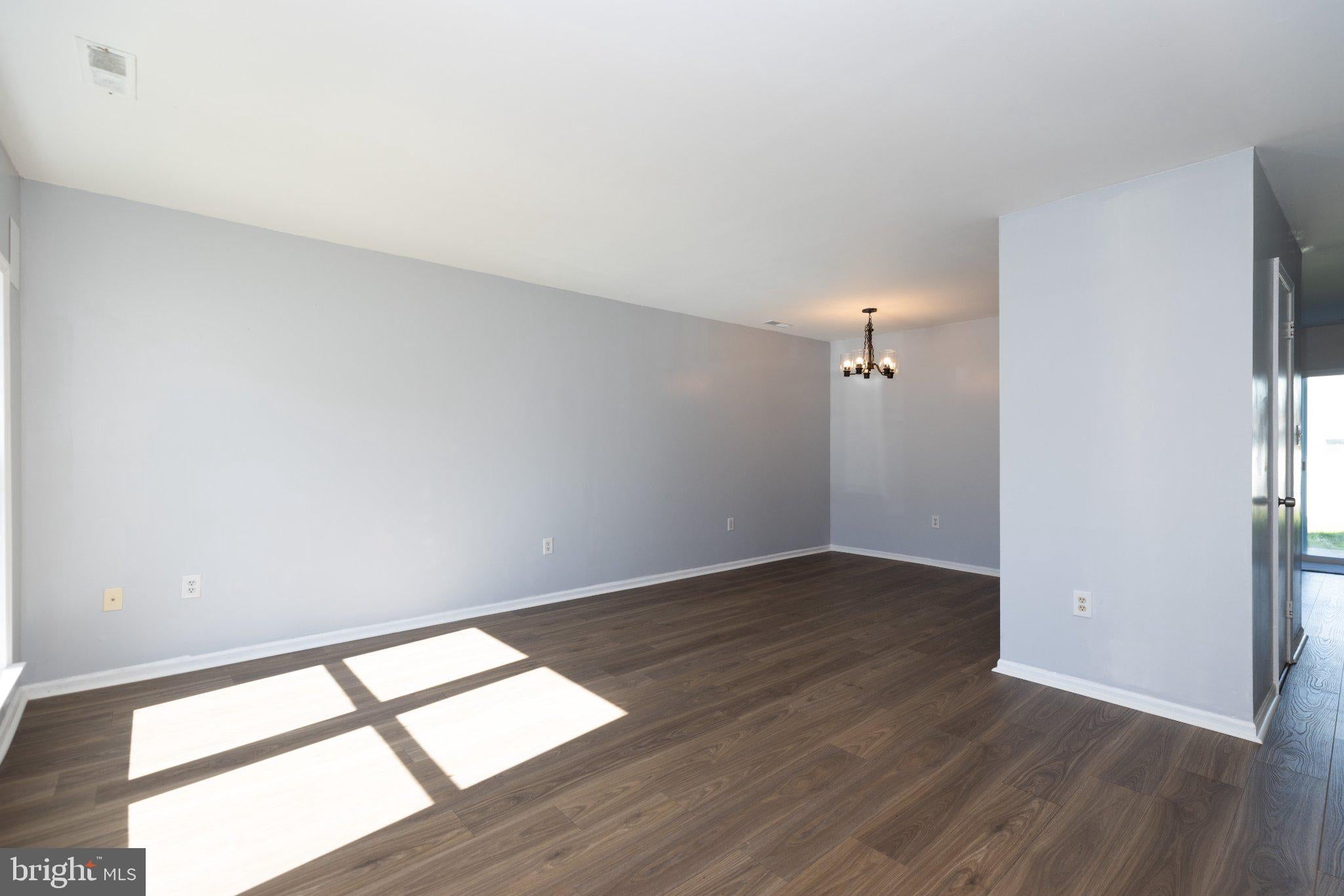210 WHITE PLAINS COURT