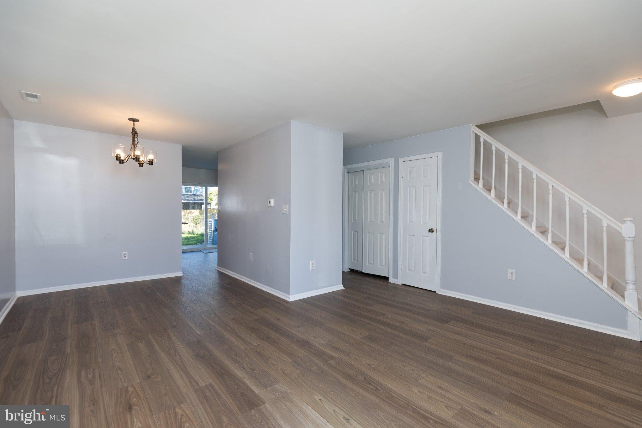 210 WHITE PLAINS COURT