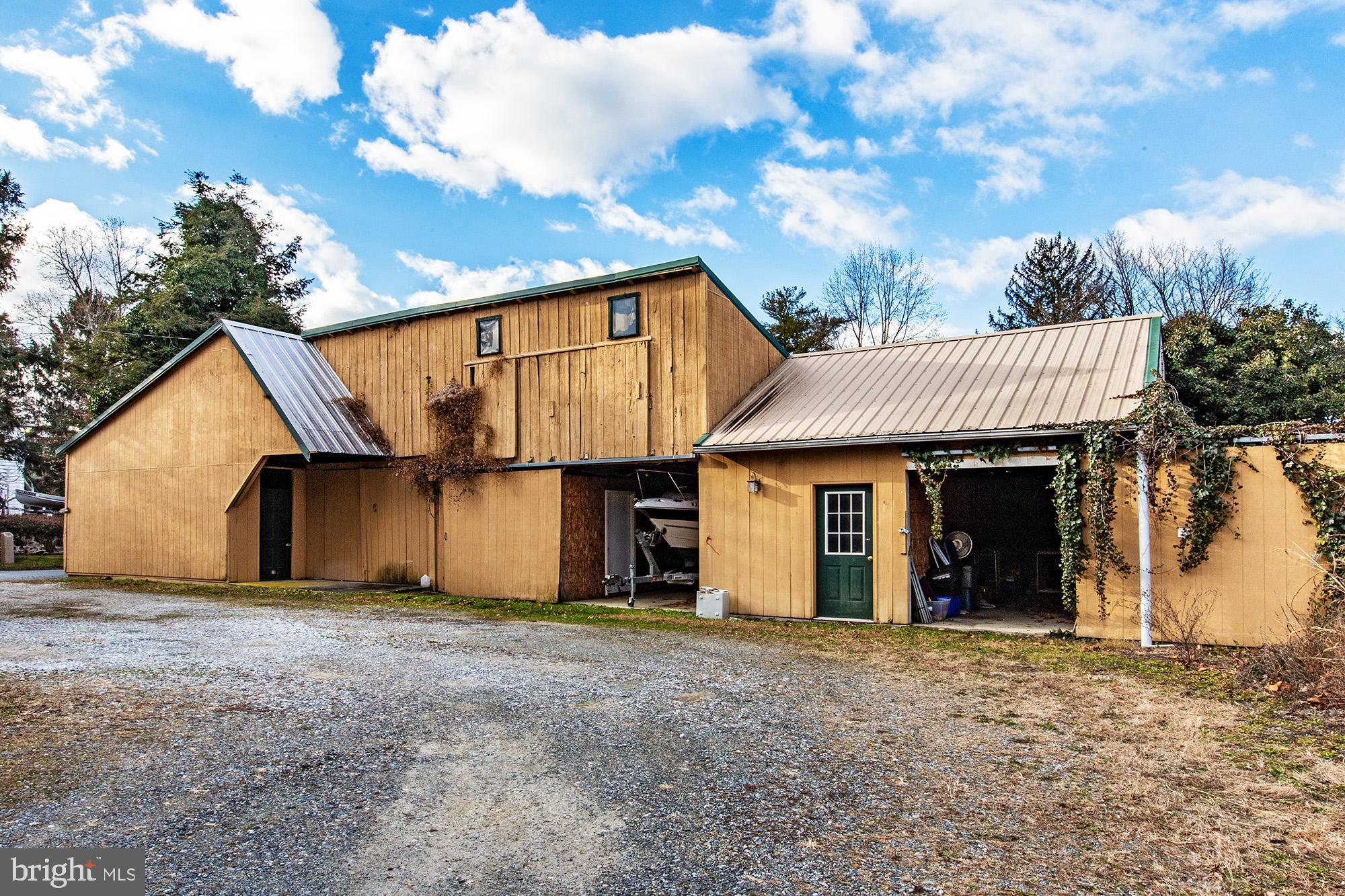 37 N GREENWICH STREET