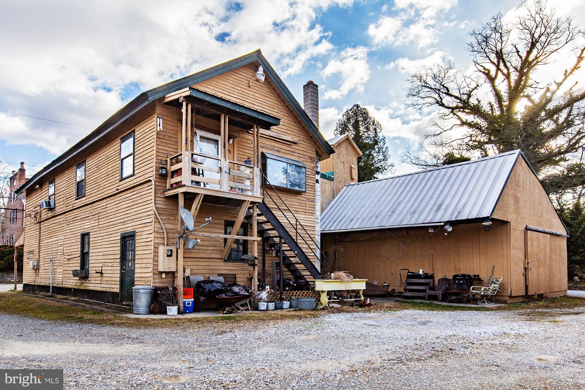 37 N GREENWICH STREET