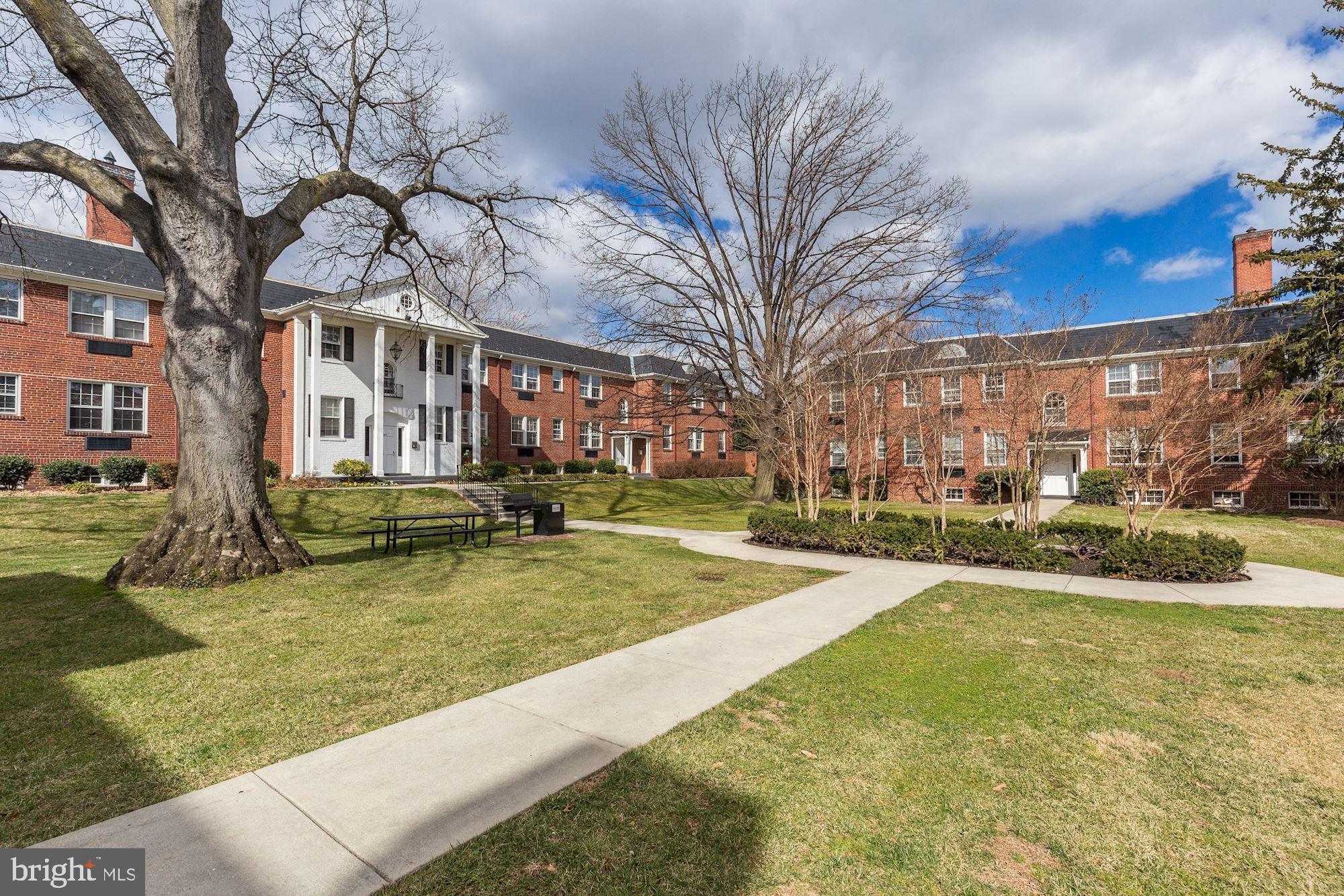 OLD TOWN GARDENS - Residential Lease