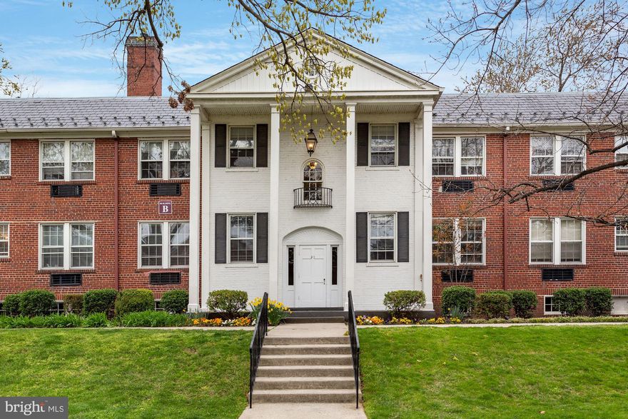 Enjoy ease of living in this spacious 1-bedroom unit in the heart of Old Town, Alexandria.  Old Town Gardens is surrounded by shops, restaurants and is conveniently located to King Street Metro and bus stop.  This bright, sun-filled unit has hardwood floors and has been freshly painted throughout.  Kitchen has tile flooring, granite countertops, gas range and stainless steel appliances.  Enjoy views from the living room and kitchen of the beautifully landscaped courtyard.  Oversized bedroom has carpet and tow large closets.  Unit comes with 1 off-street parking space.  Conveniently located to Pentagon, Fort Belvoir, US Capitol, Washington Reagan National Airport and Amazon's HQ2.