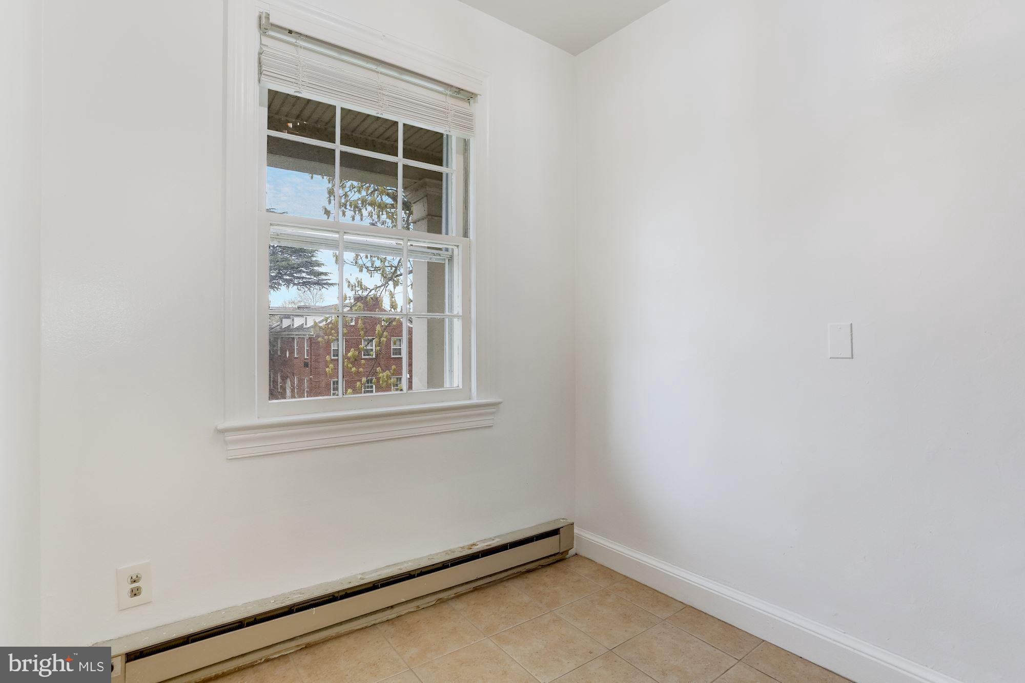 OLD TOWN GARDENS - Residential Lease