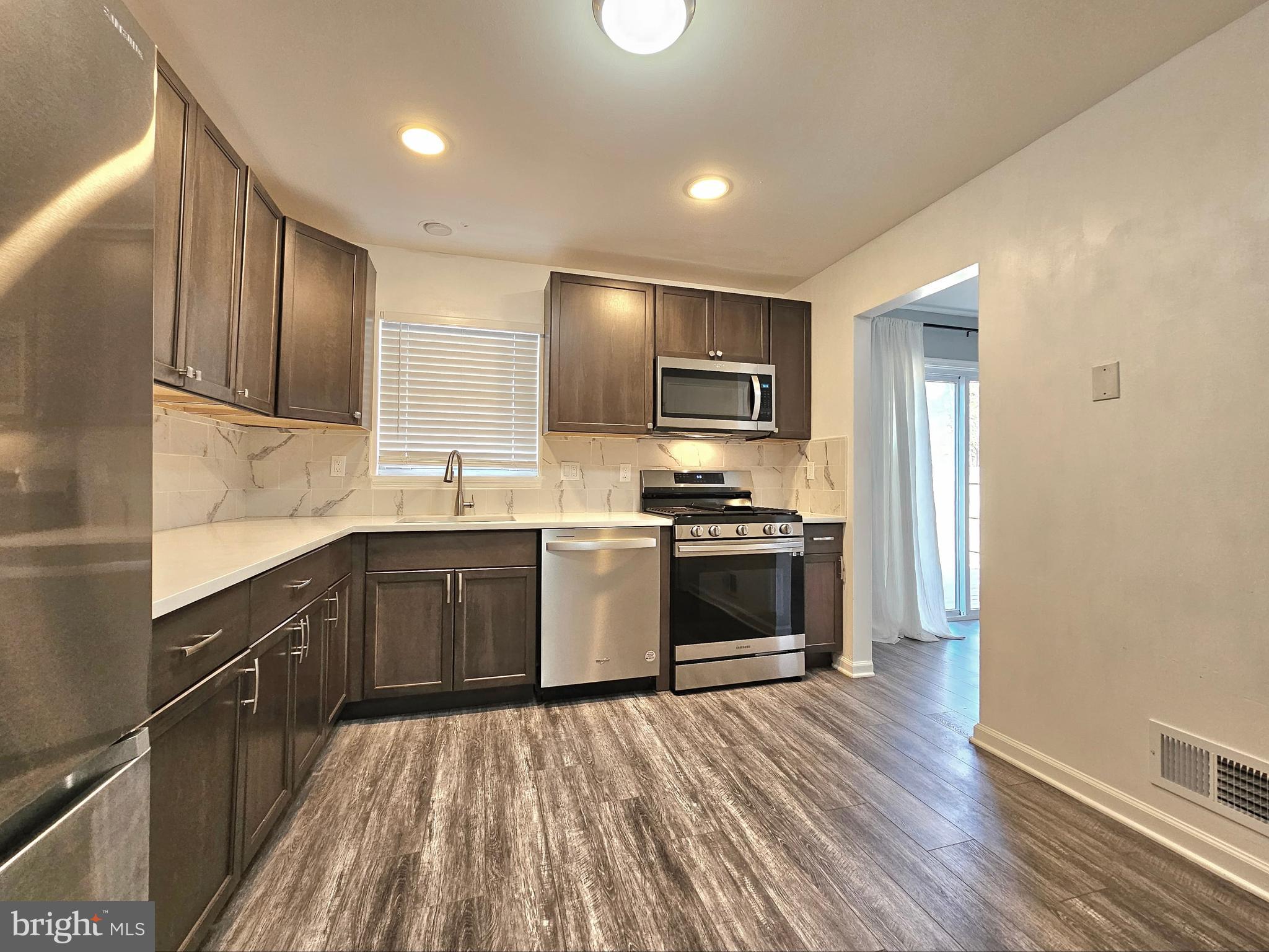 ASPEN GLEN - Residential Lease