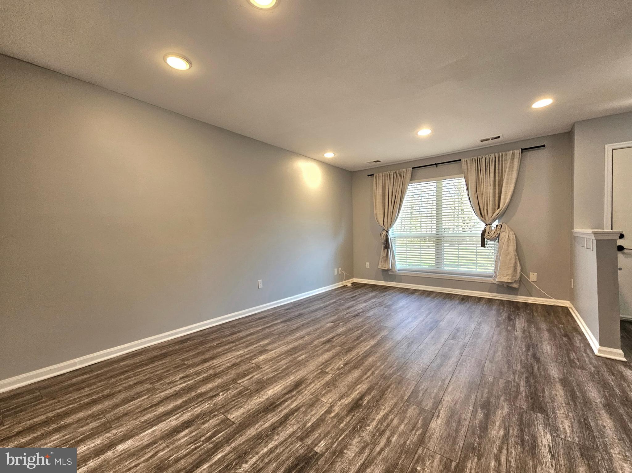 ASPEN GLEN - Residential Lease