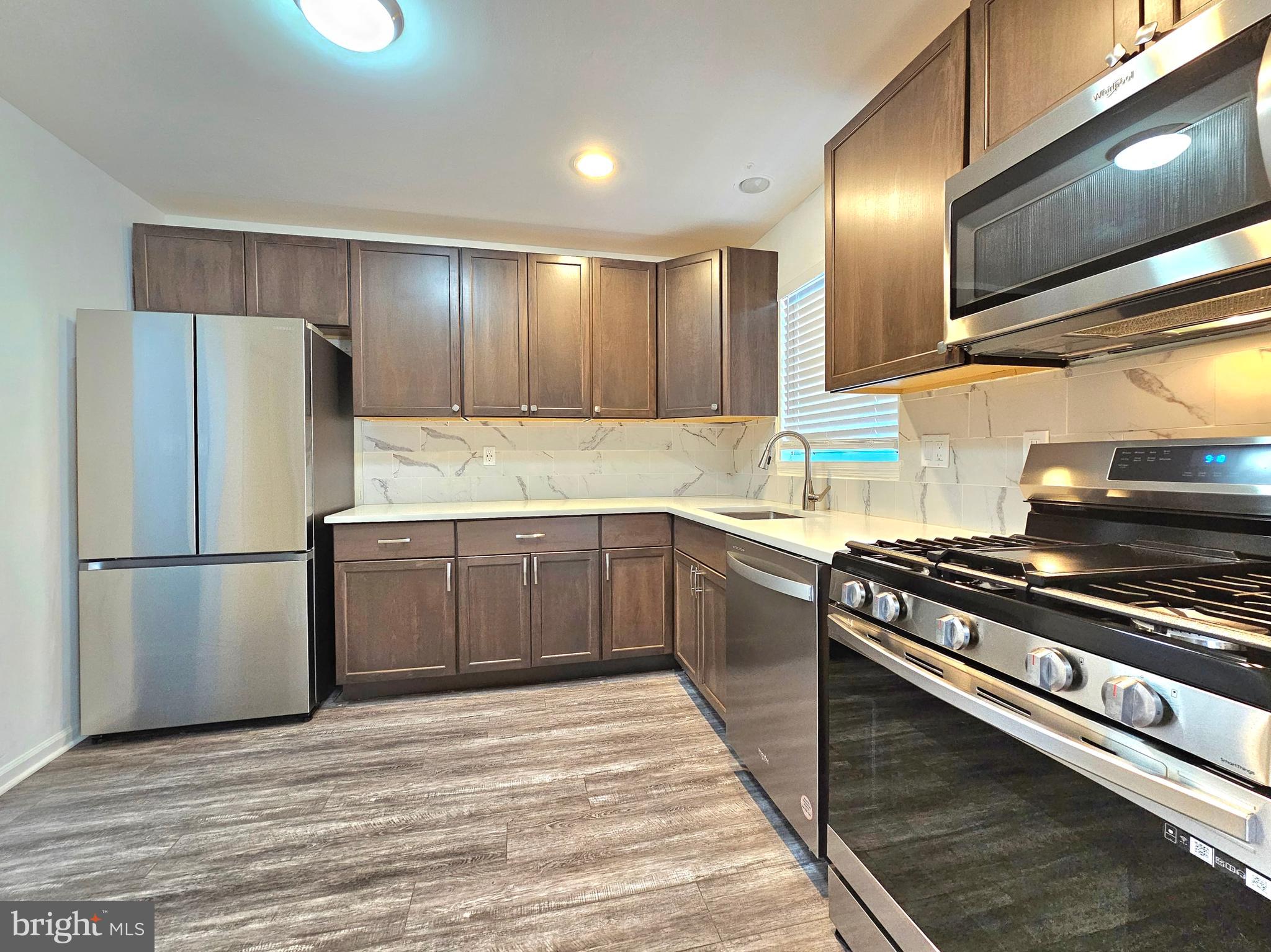 ASPEN GLEN - Residential Lease