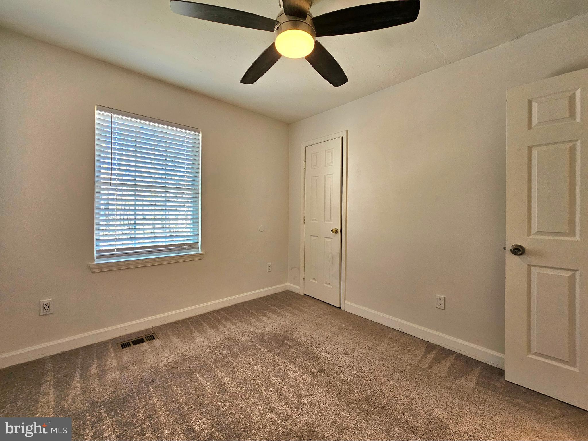 ASPEN GLEN - Residential Lease