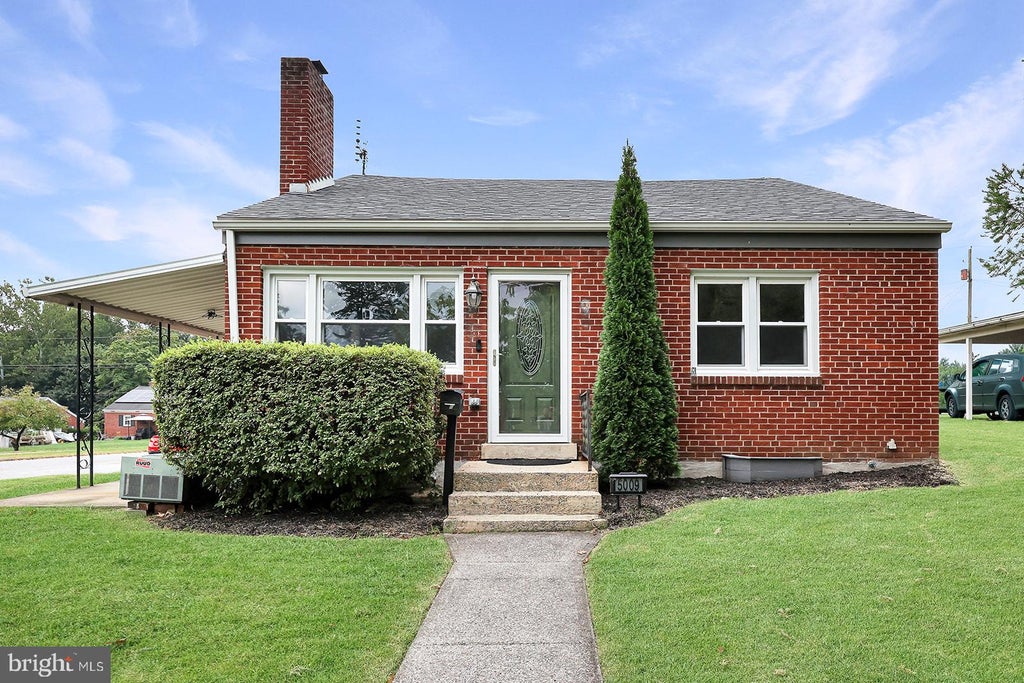 Photo of 5009 Colorado Avenue, HARRISBURG, PA 17109 (MLS # PADA2064224)