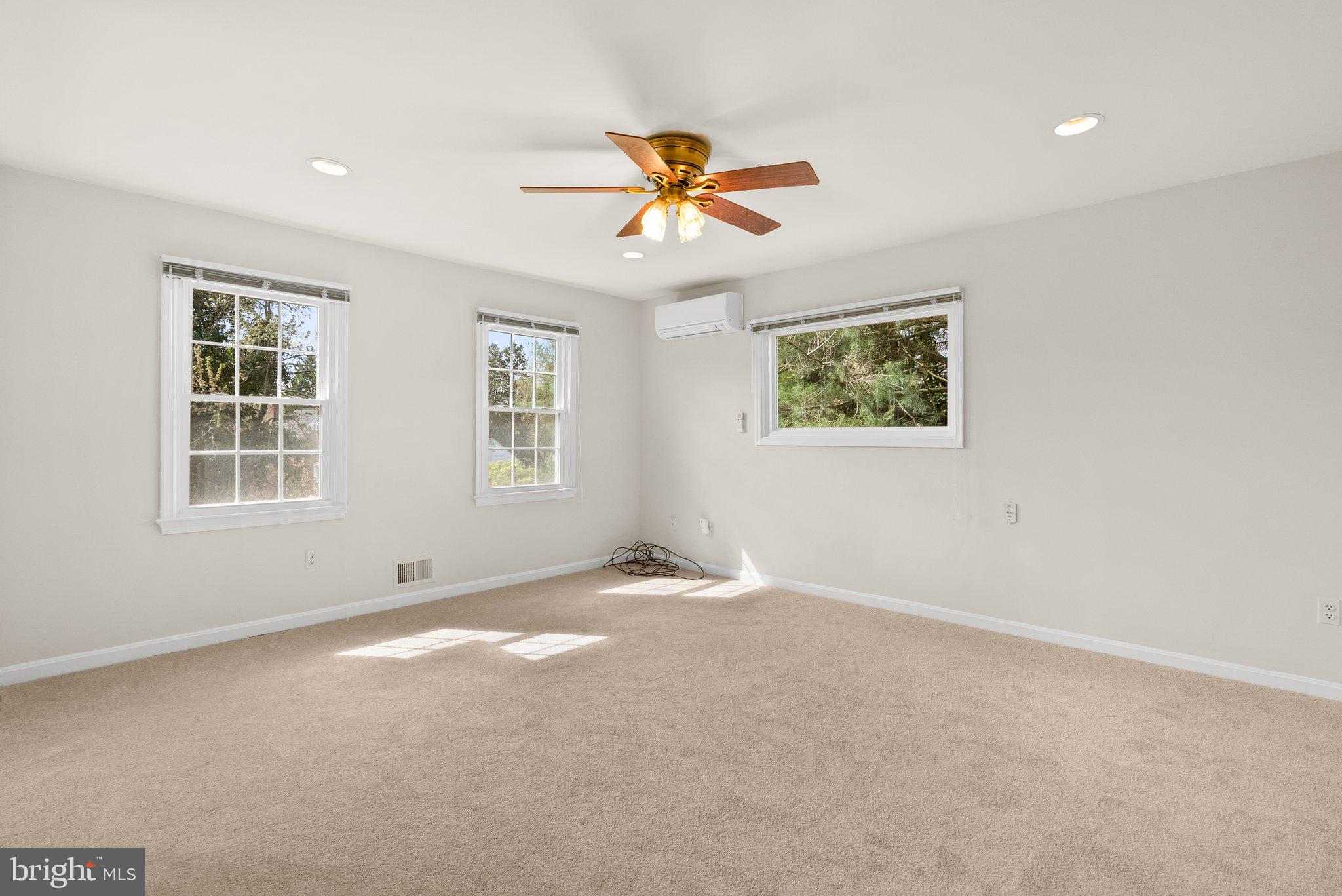 BRIARS ACRES - Residential