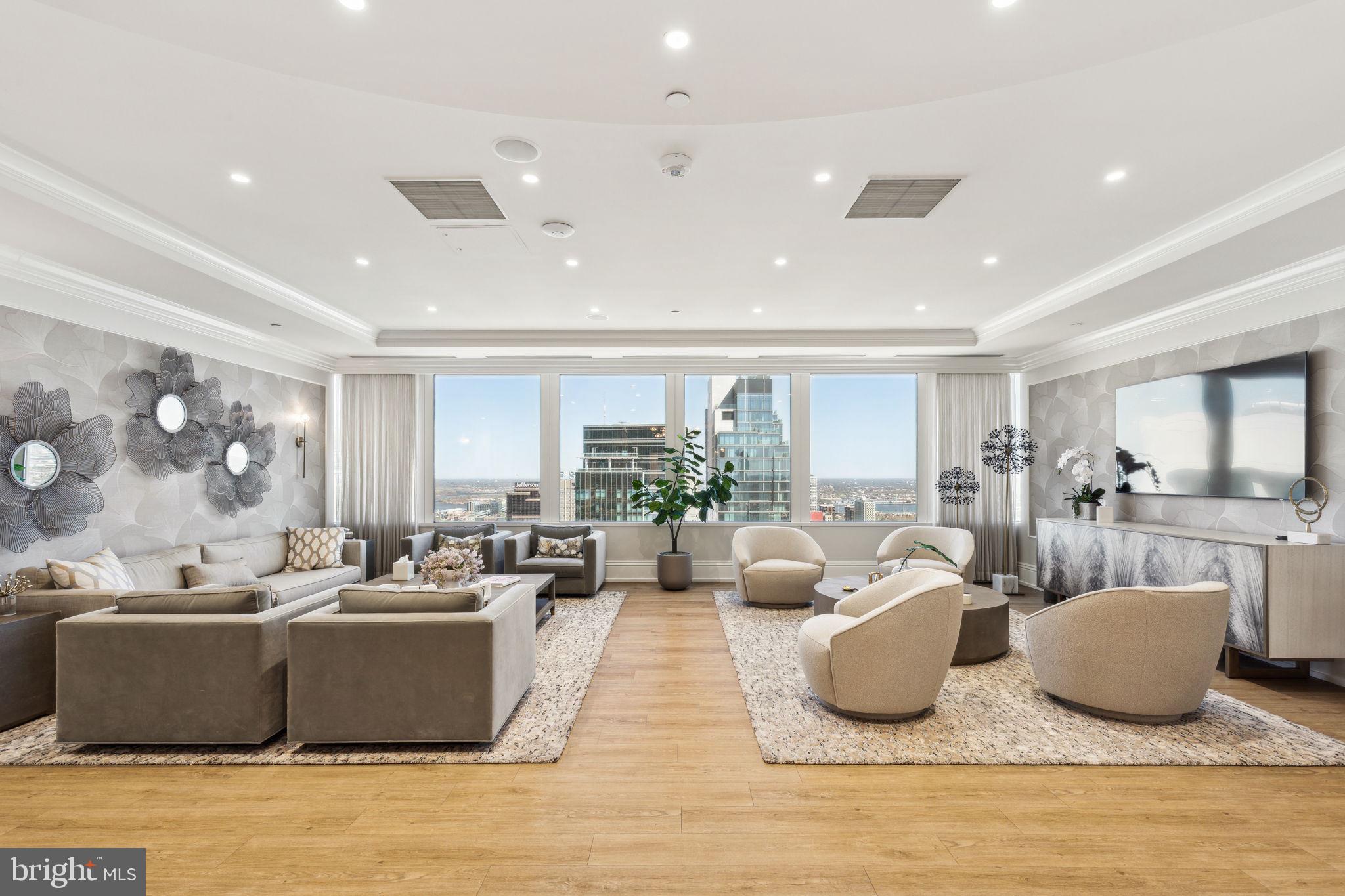 RITTENHOUSE SQUARE - Residential