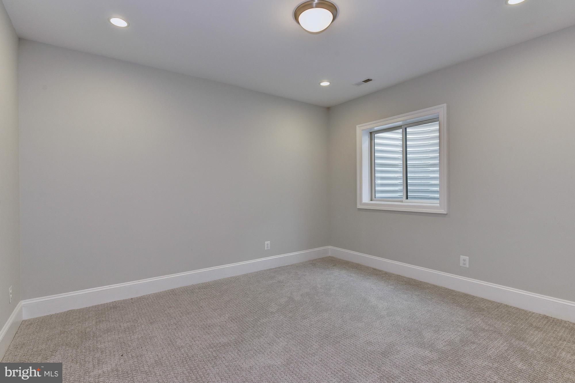 STONELEIGH - Residential