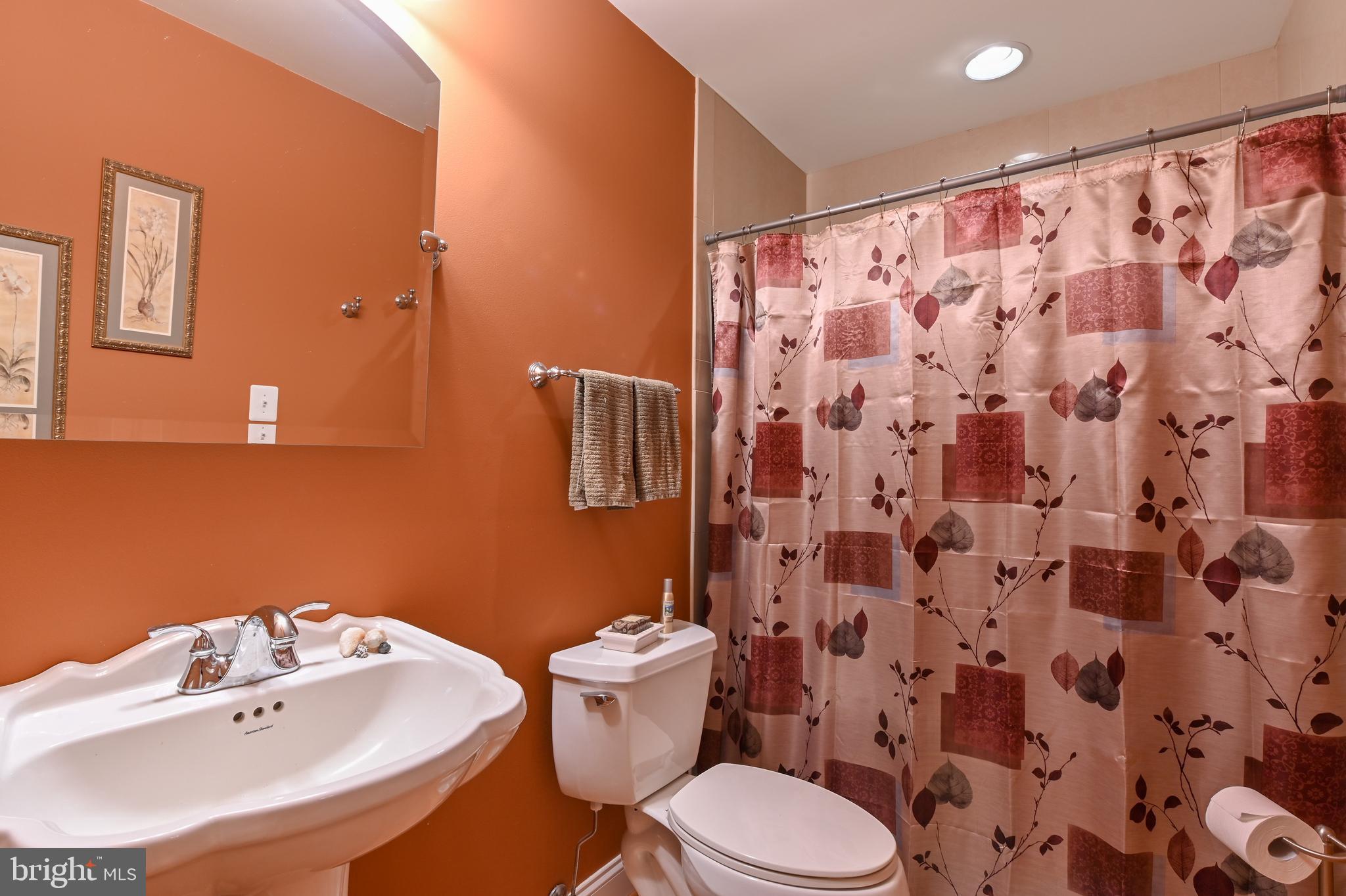 NORTH SELBY - Residential