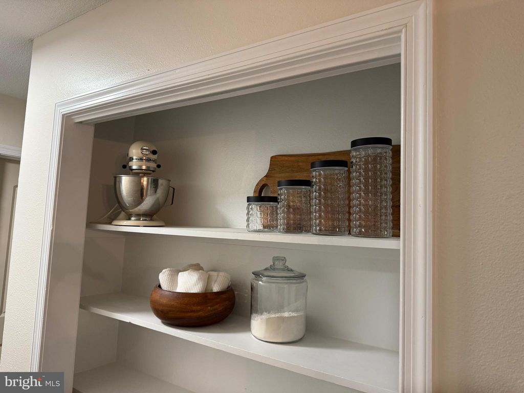 Photo of 126 Hilltop Farm Lane, STRASBURG, VA 22657 (MLS # VASH2012930)