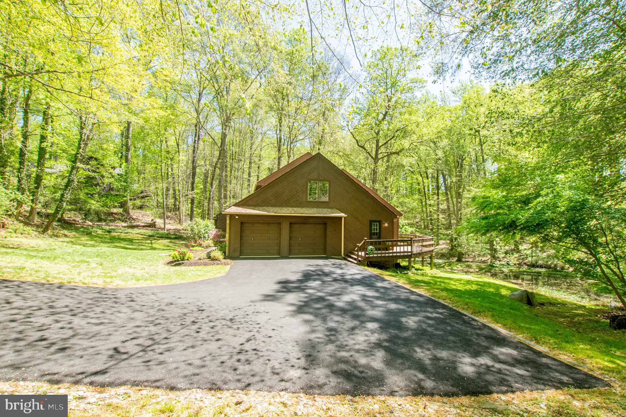 16 HUNTERS LANE