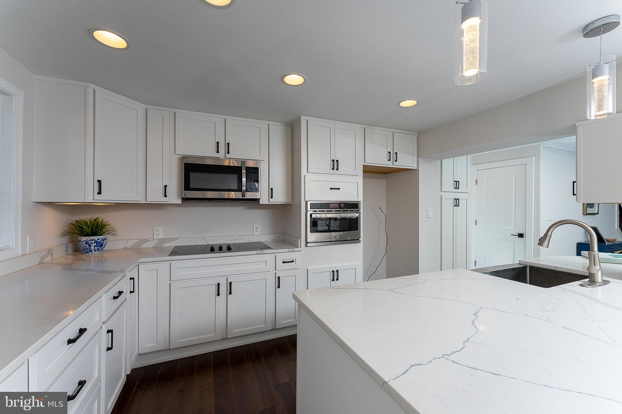 DOMINION HILLS - Residential