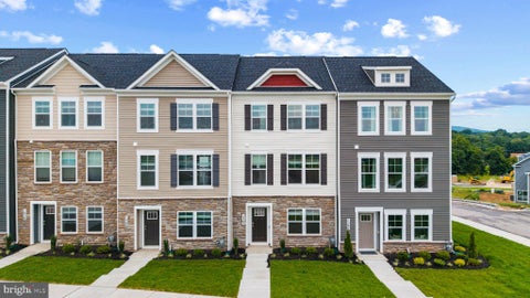 Townhouse For Sale - 1562 Bentstalk Drive<br/> Frederick County, FREDERICK, MD 21703
