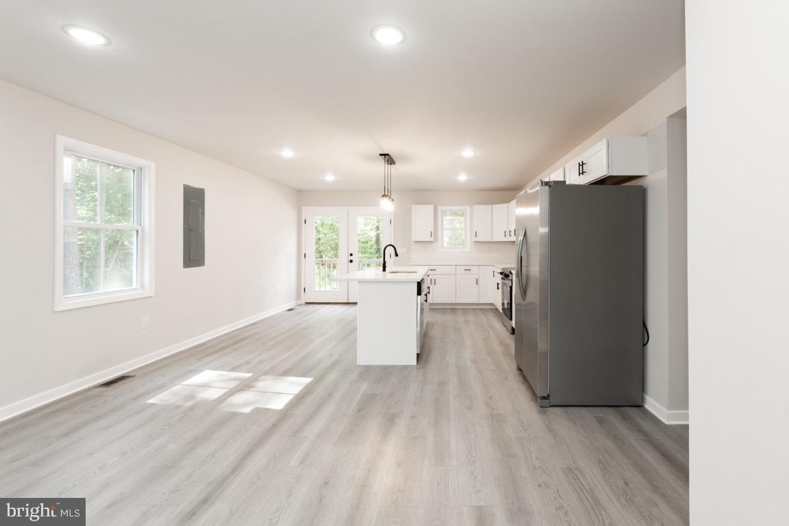 9162 RHODE ISLAND LANE