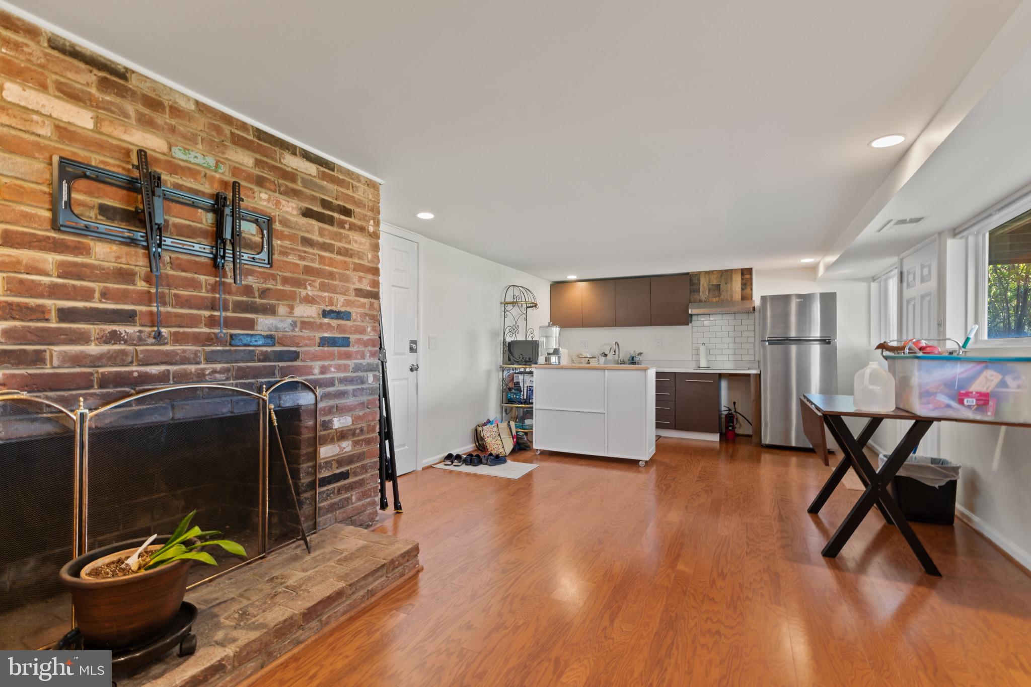 DOWDEN TERRACE - Residential