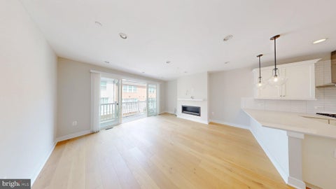 Townhouse For Rent - 10324 Grosvenor Place<br/> NORTH BETHESDA, MD 20852