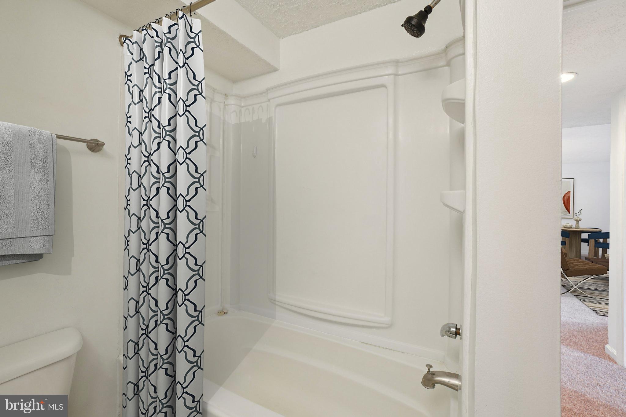 MOUNT VERNON LAKES - Residential