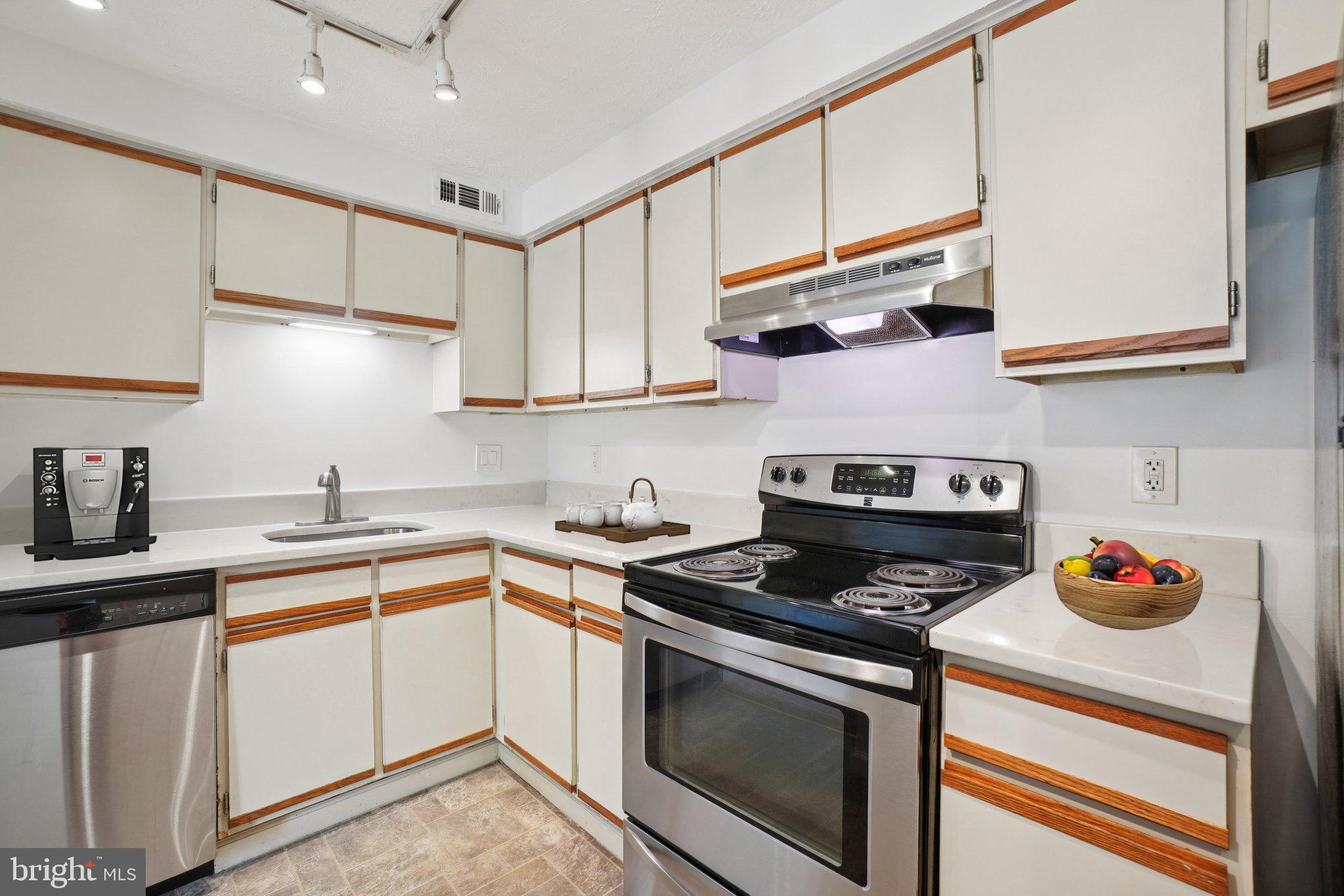 MOUNT VERNON LAKES - Residential