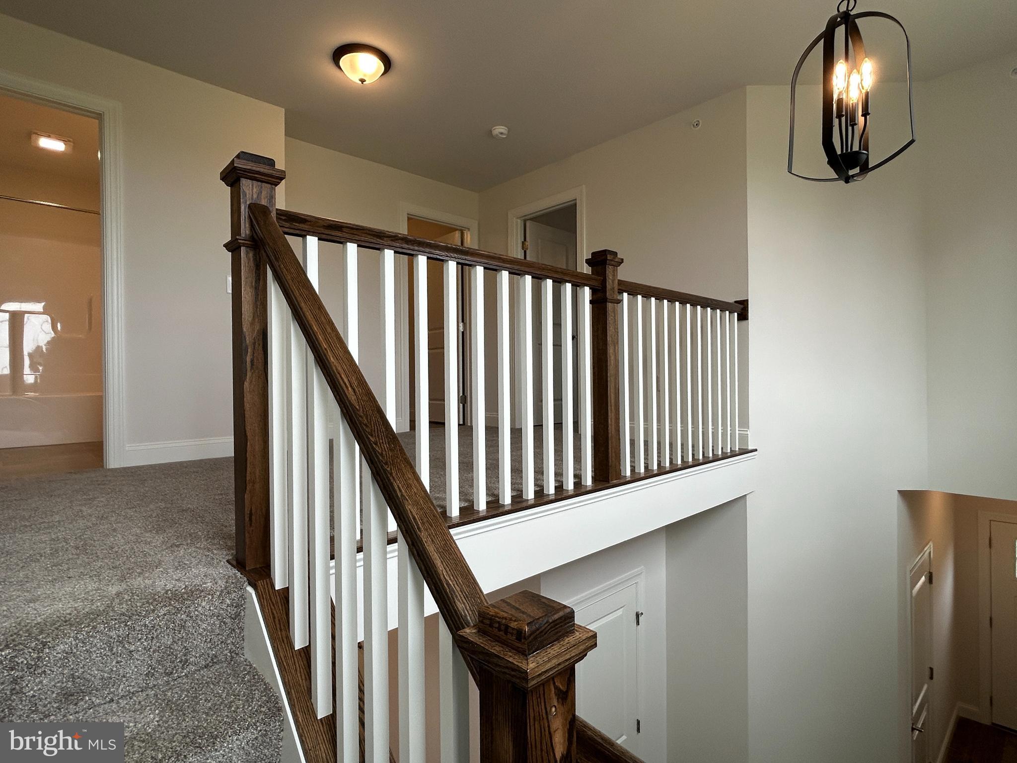 WOODLAND HILLS - Residential