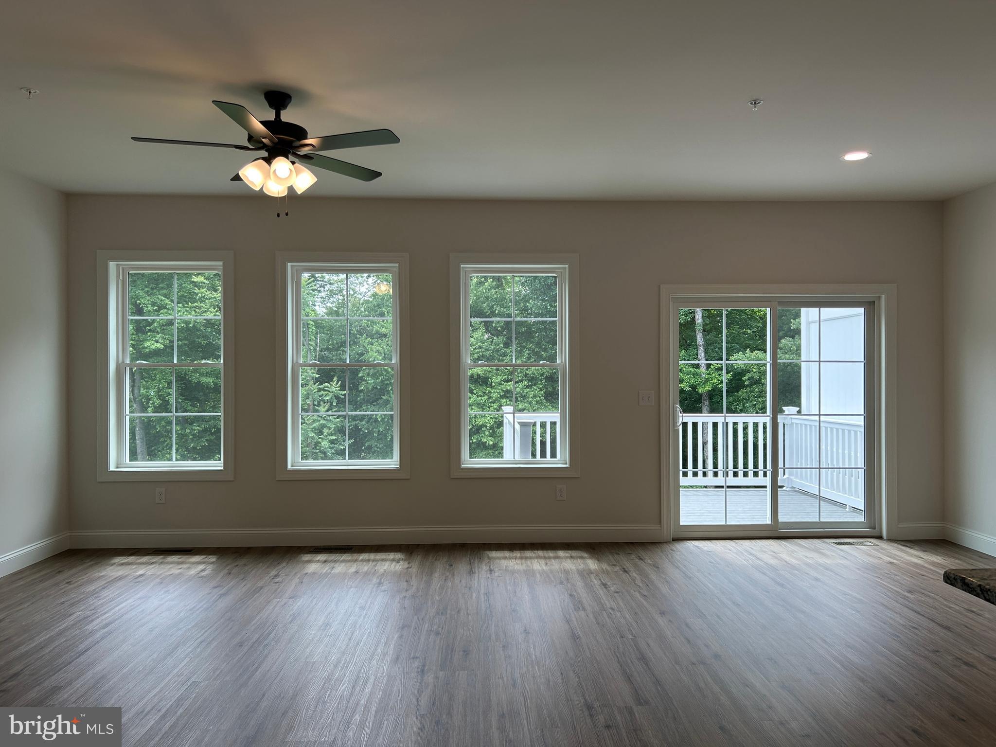 WOODLAND HILLS - Residential
