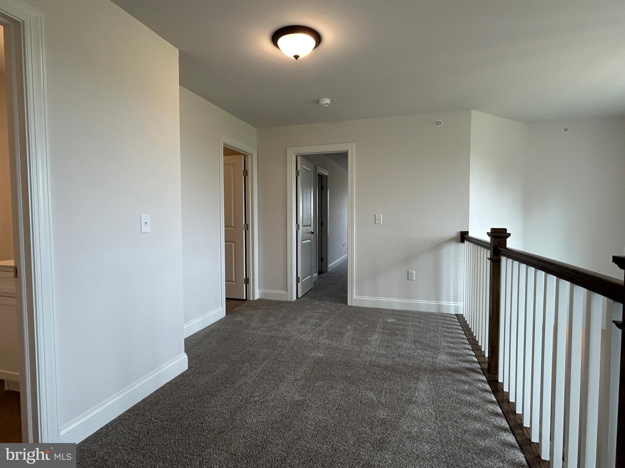 WOODLAND HILLS - Residential