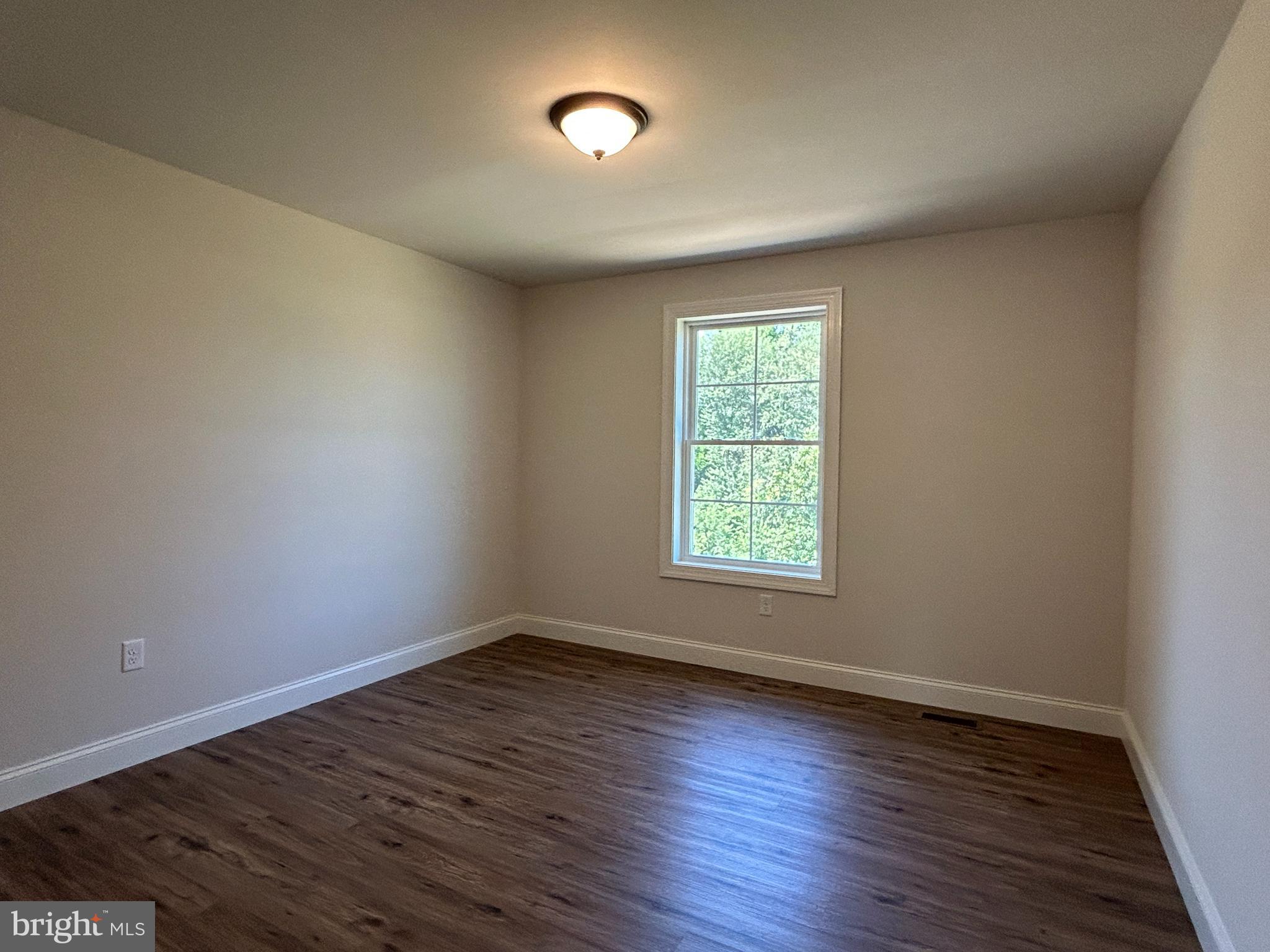 WOODLAND HILLS - Residential