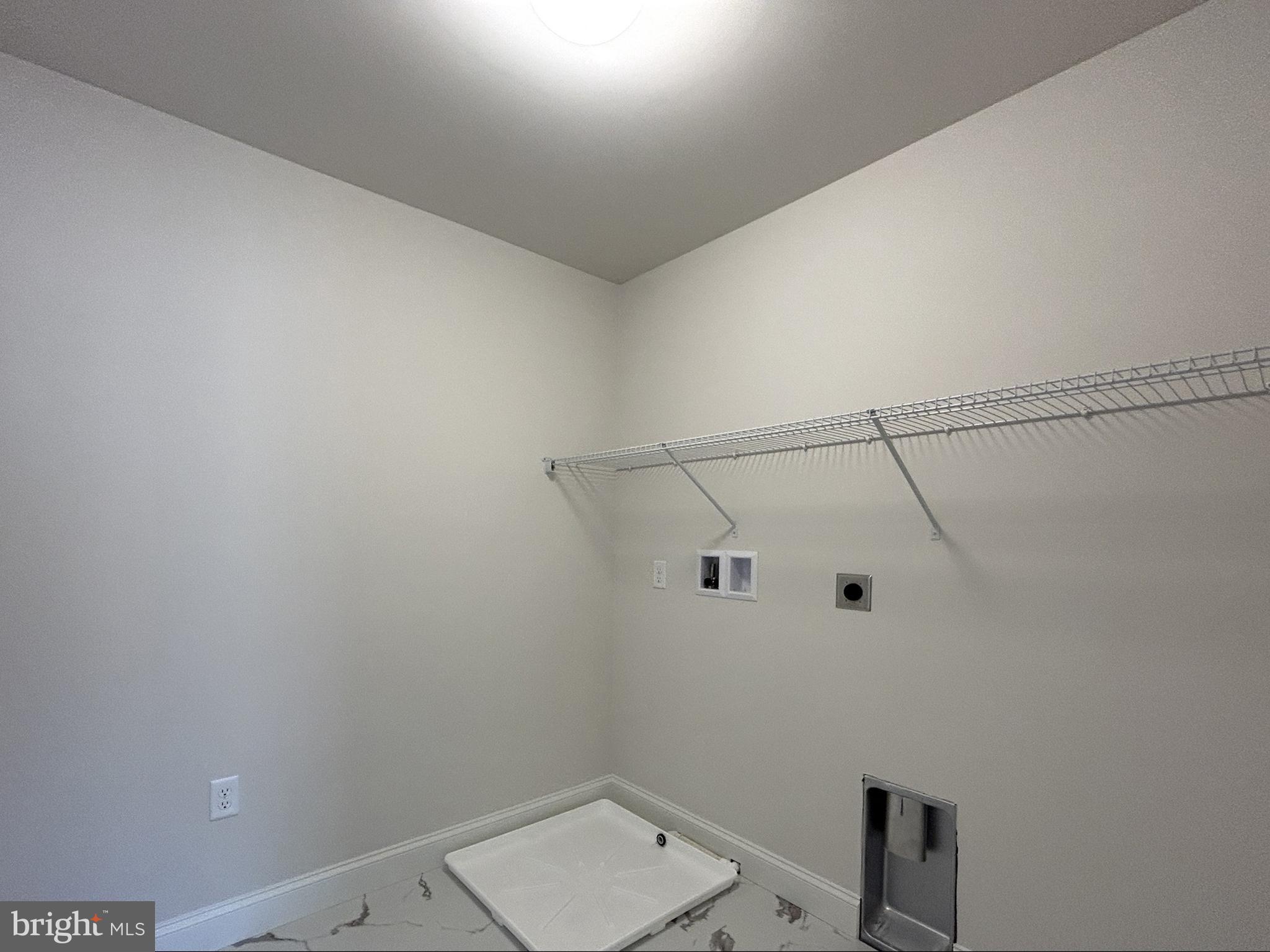 WOODLAND HILLS - Residential