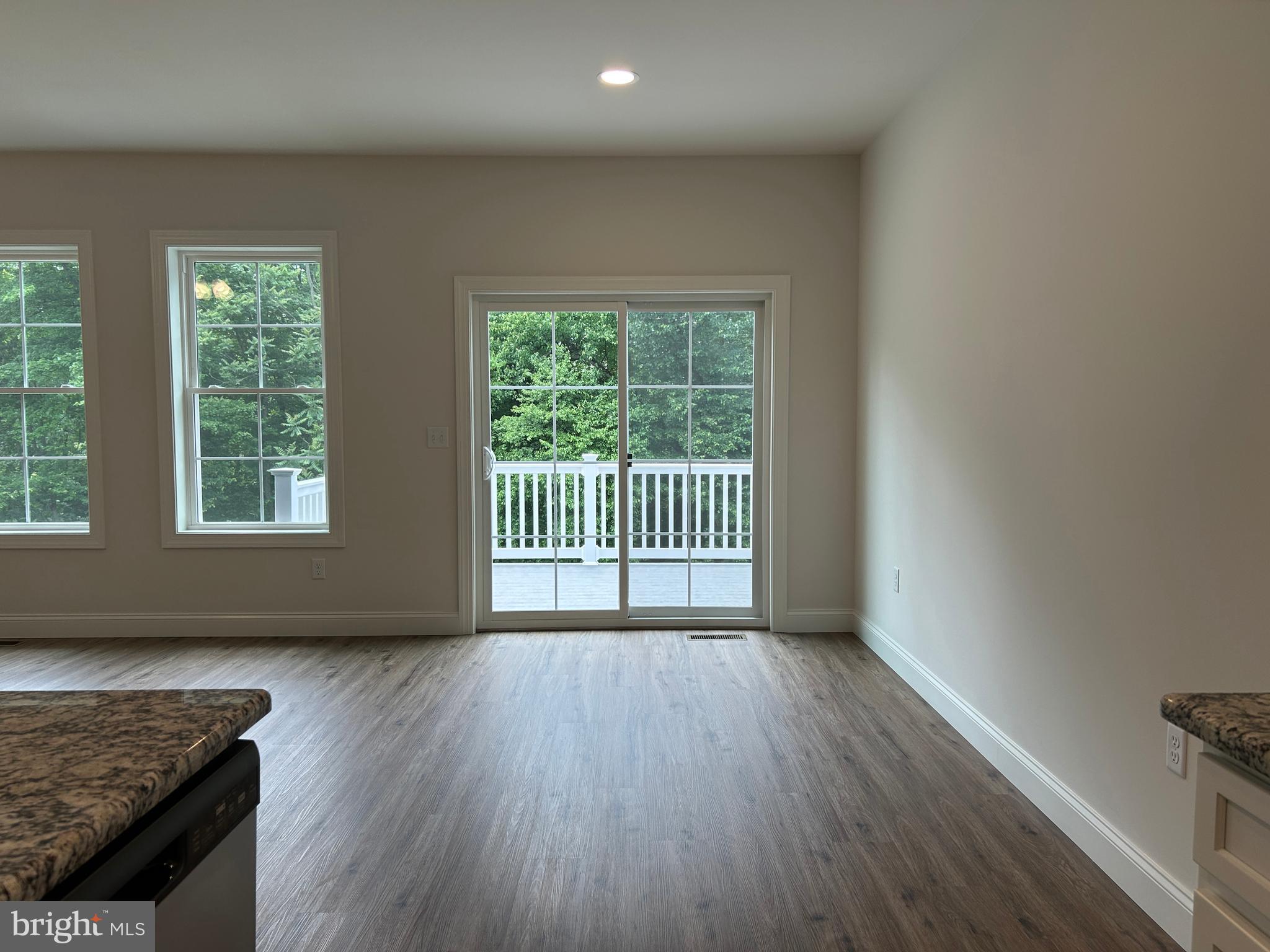 WOODLAND HILLS - Residential
