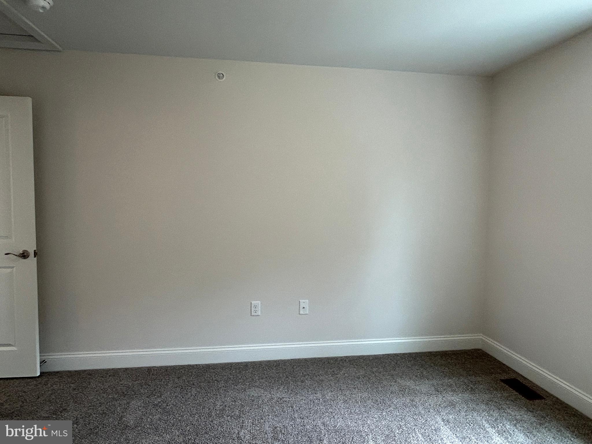 WOODLAND HILLS - Residential