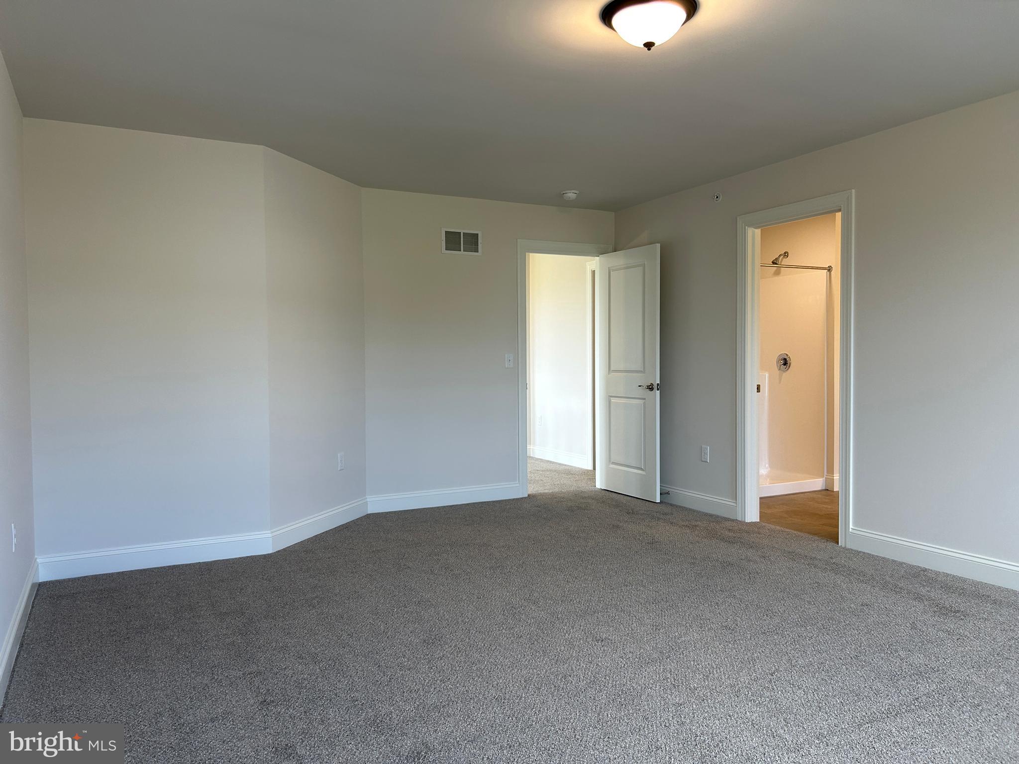 WOODLAND HILLS - Residential