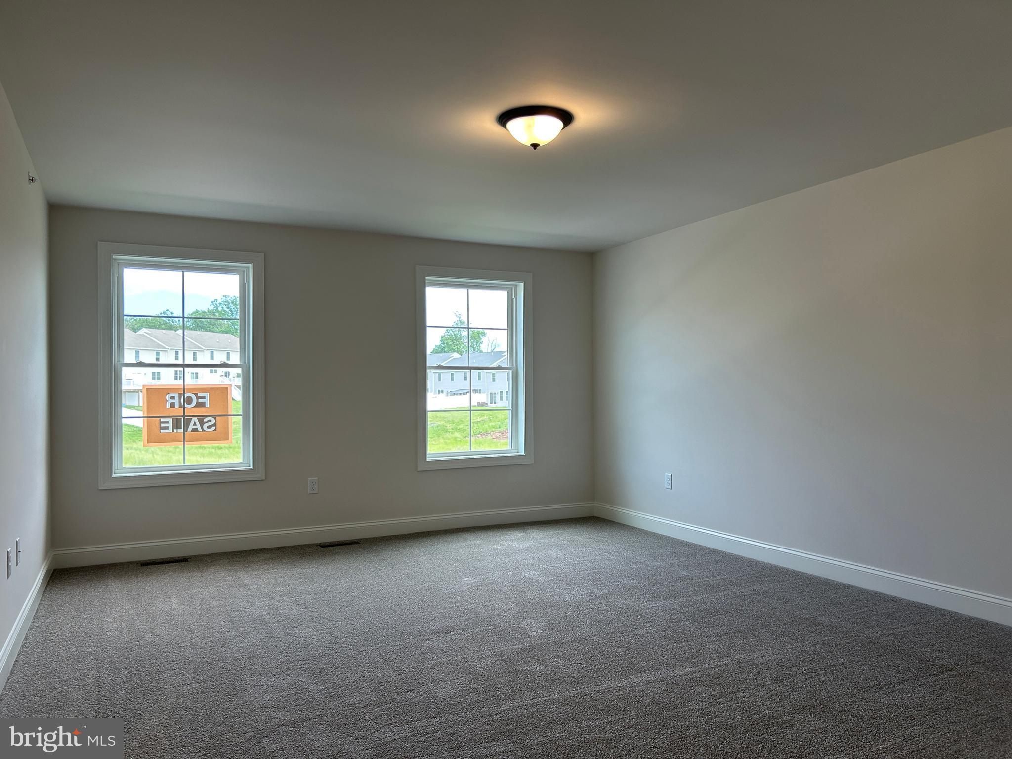 WOODLAND HILLS - Residential