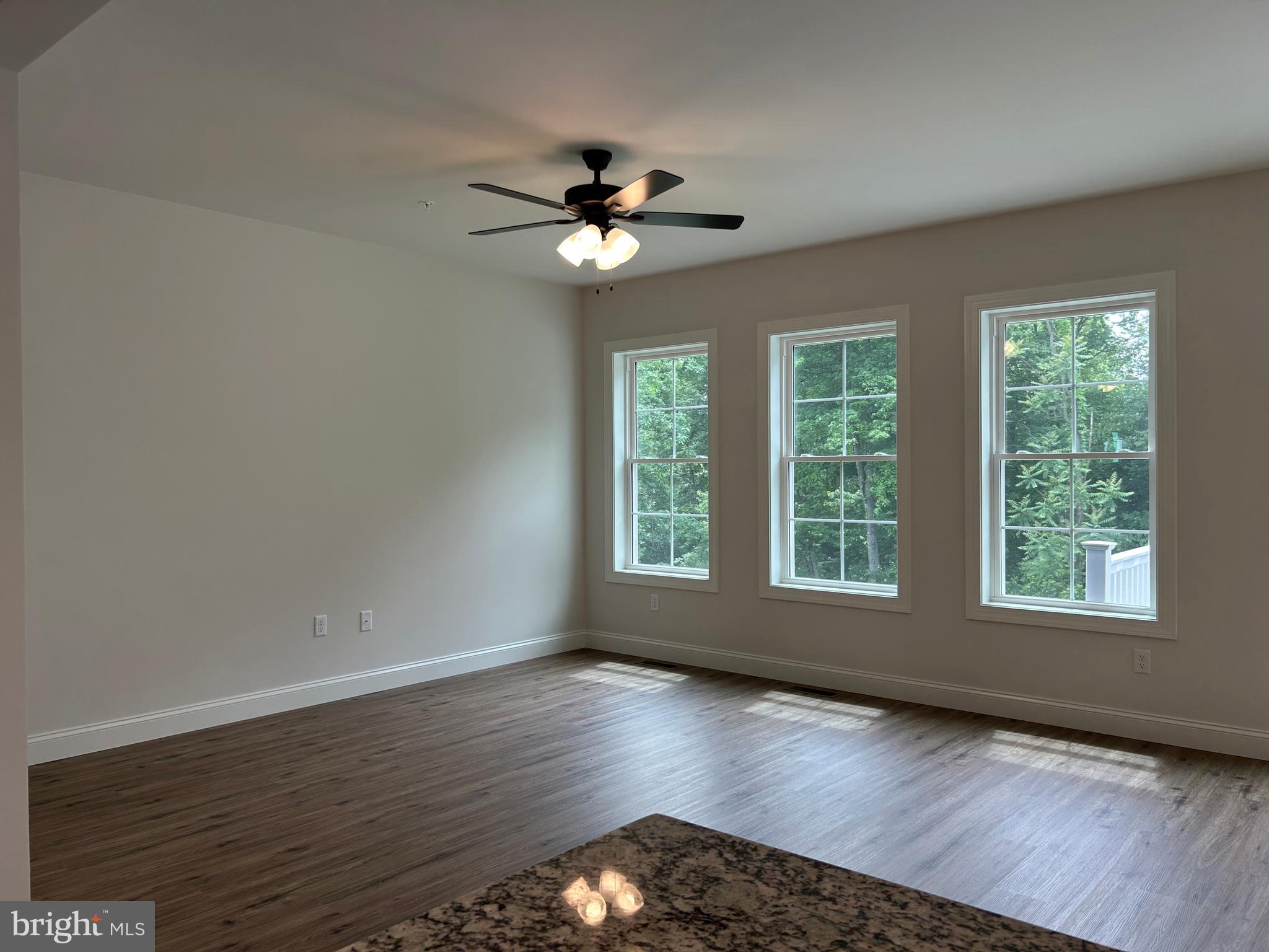WOODLAND HILLS - Residential