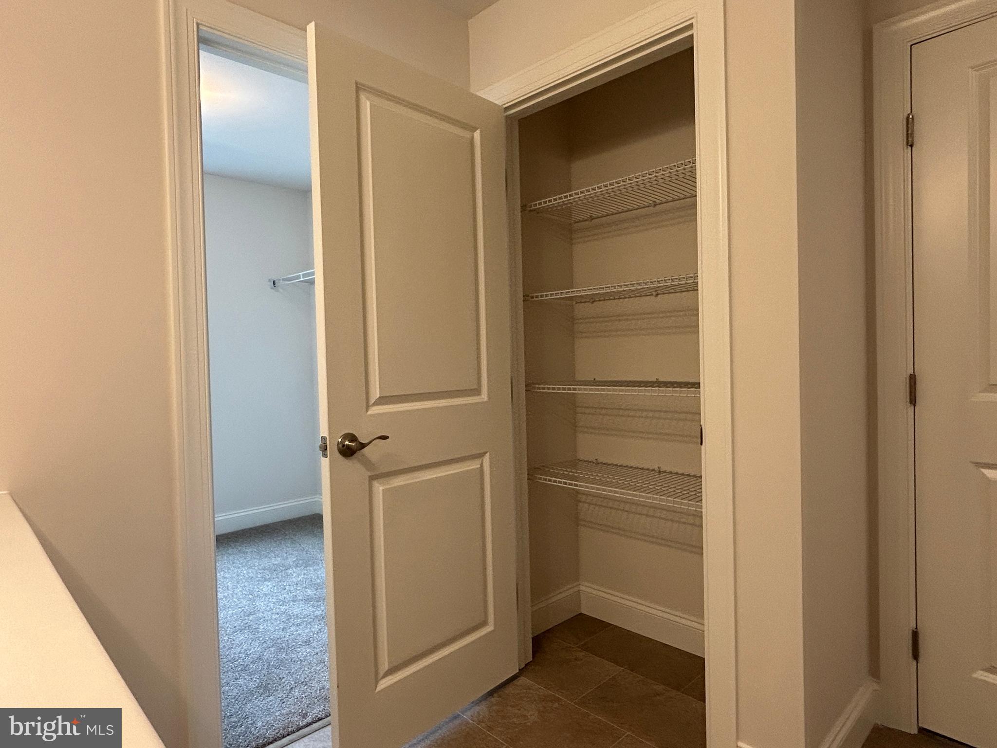 WOODLAND HILLS - Residential