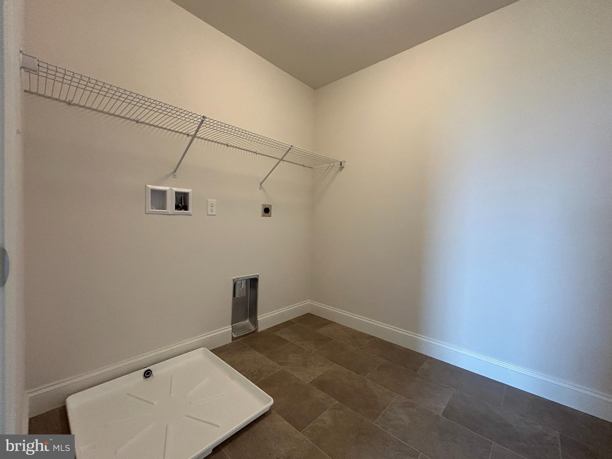 WOODLAND HILLS - Residential
